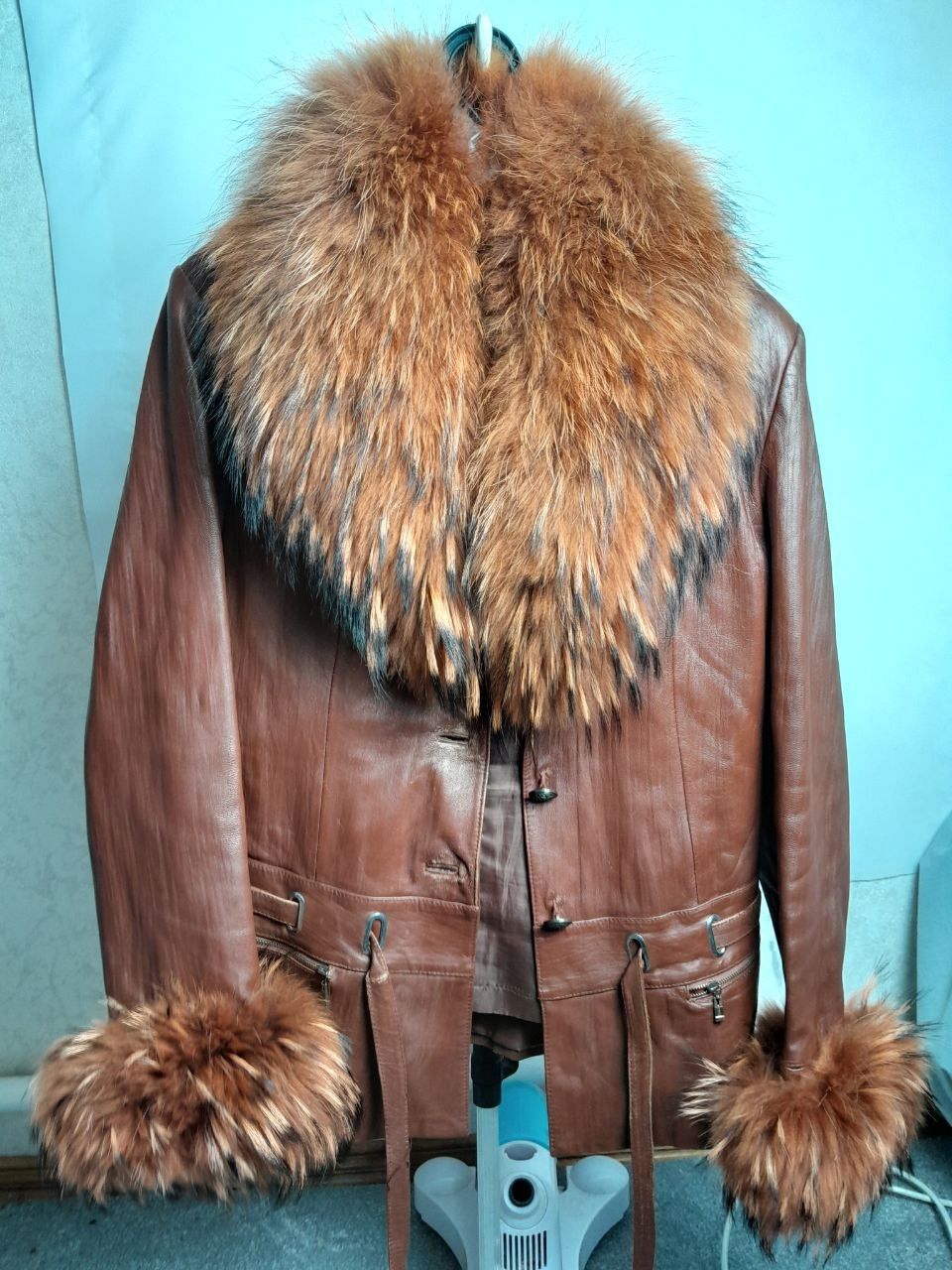 Other Luxurious Leather Jacket with Genuine Fox Fur Trim size M Size M / US 6-8 / IT 42-44 - 2 Thumbnail