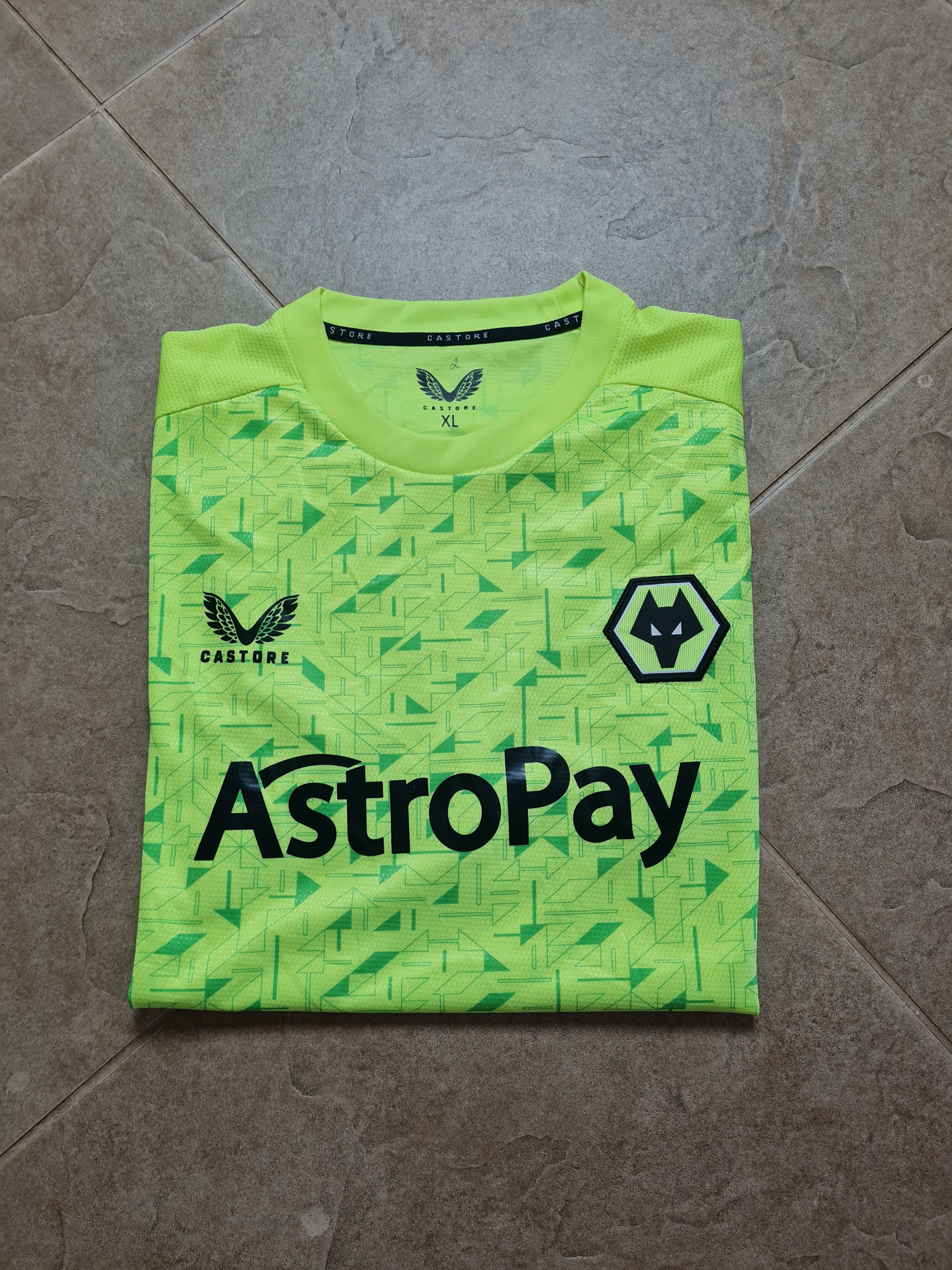 Castore WOLVERHAMPTON WANDERERS CASTORE SHIRT 23-24 SEASON AWAY Size US L / EU 52-54 / 3 - 15 Thumbnail