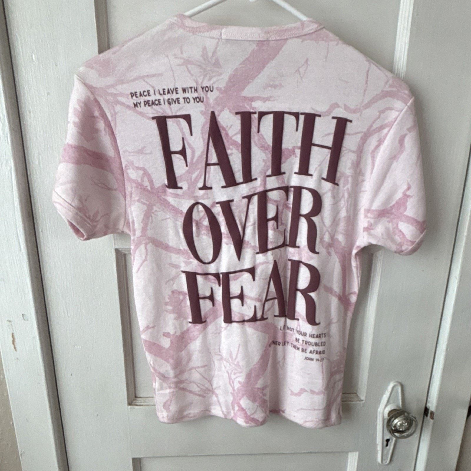 & Other Stories Revival Club Women's Pink Faith Over Fear T-Shirt Med Size M / US 6-8 / IT 42-44 - 2 Thumbnail