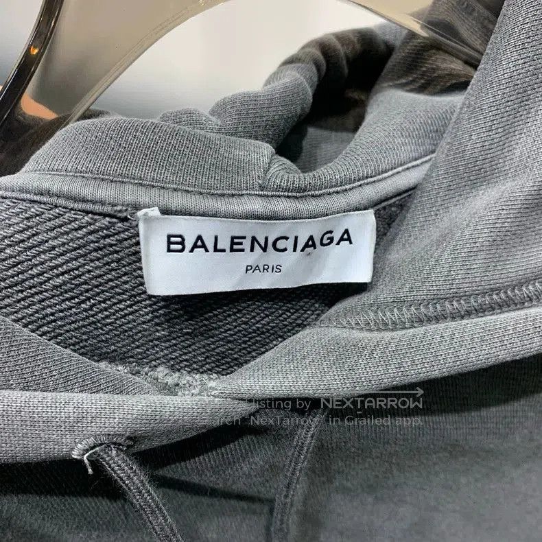 Balenciaga Balenciaga Distressed Back Logo Hoodie. Size US S / EU 44-46 / 1 - 2 Thumbnail
