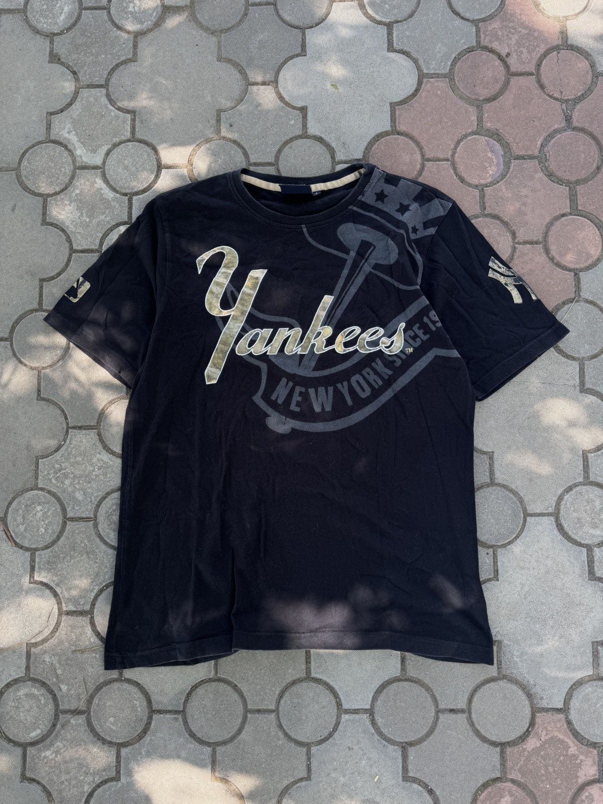 New York Yankees Vintage New York Yankees Big Logo Tee Shirt Oversized Size US L / EU 52-54 / 3 - 1 Thumbnail