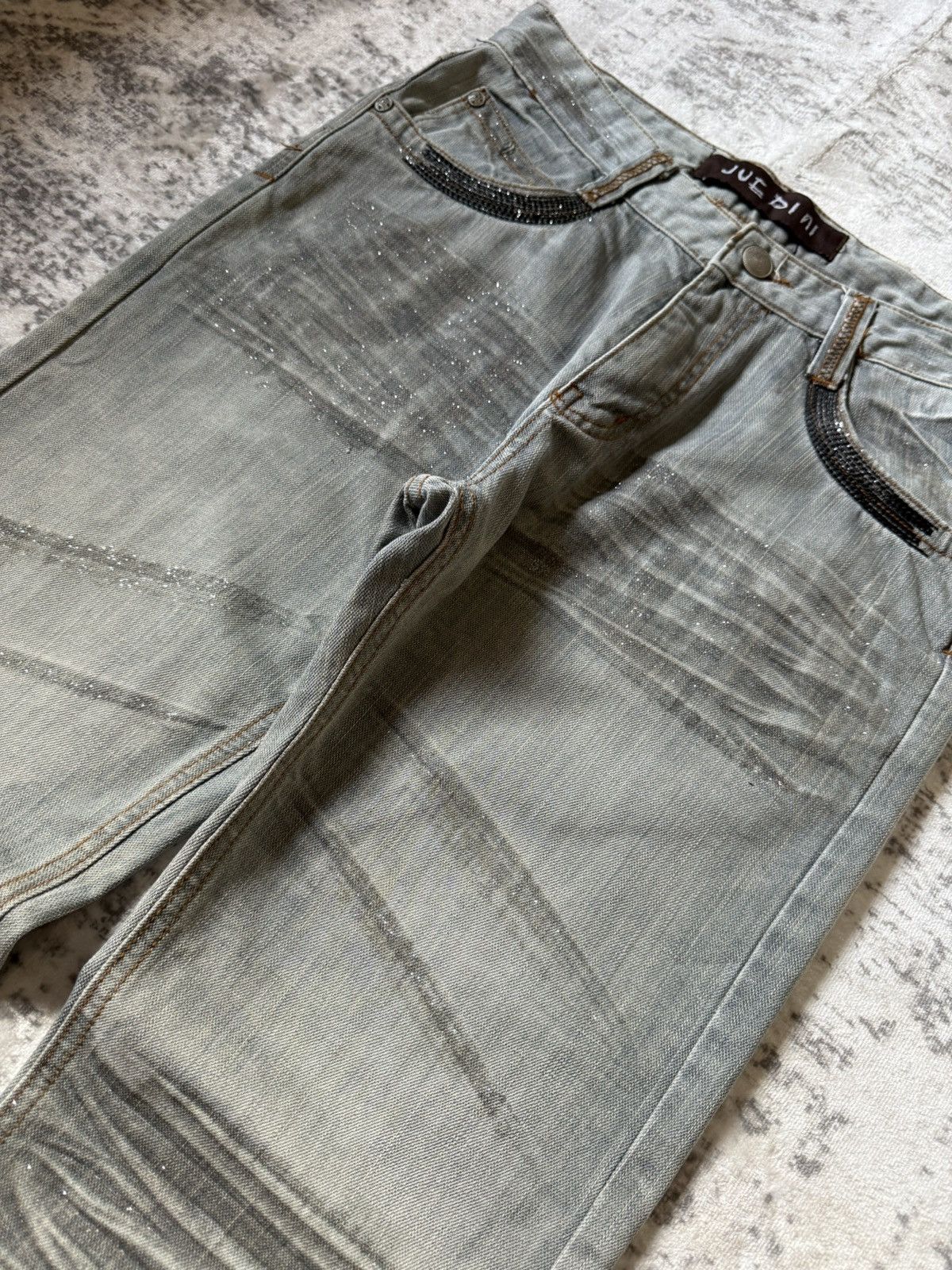 GOSTAR DE FUGA × Japanese Brand × Vintage Jue Dini Japan Smokey Gray Whisker & Claw Mark Glitter Jeans Size US 30 / EU 46 - 4 Thumbnail