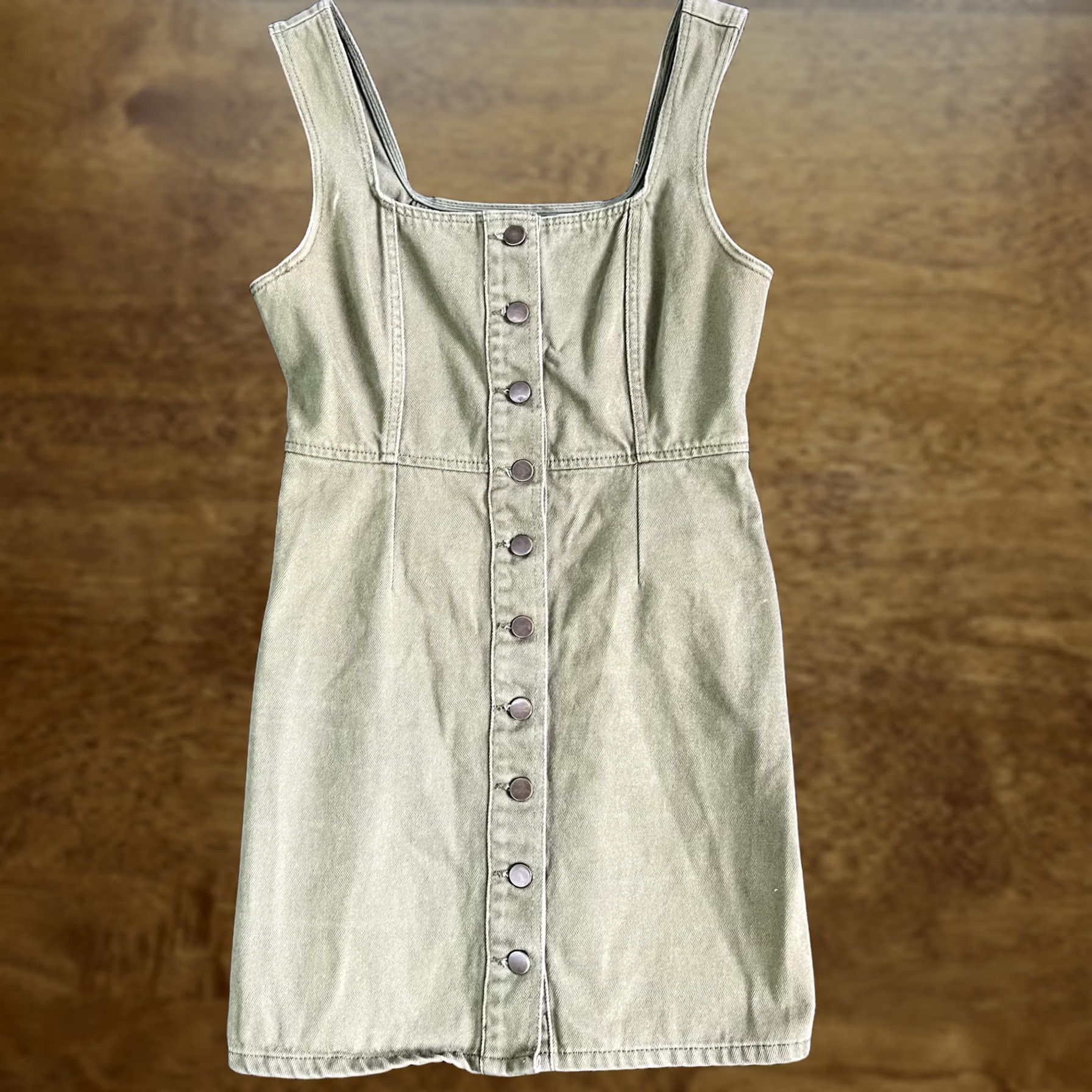 Urban Outfitters Urban Outfitters Dress Womens 6 Green Button Front Denim Mini Pinafore Overall Shirt Womens 6 Green Dress Short Vintage? Size 28" / US 6 / IT 42 - 1 Thumbnail