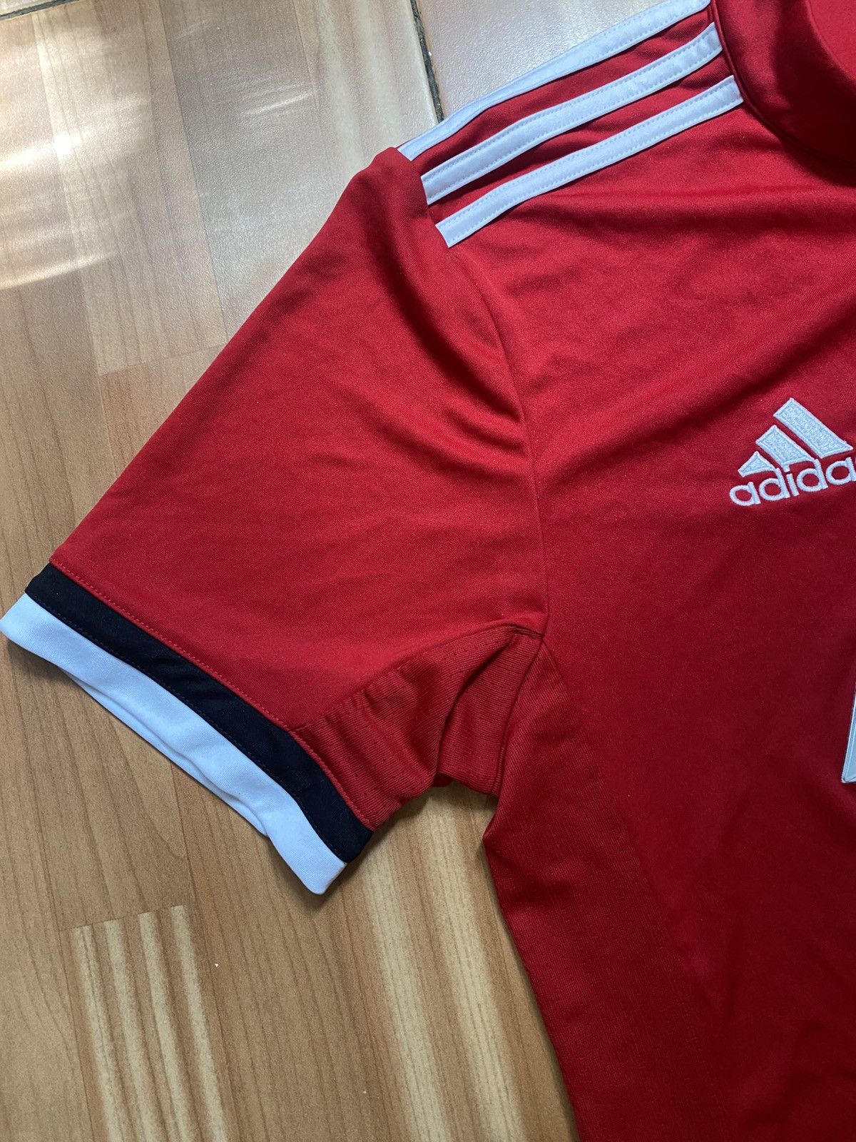 Adidas adidas Manchester United 2017/18 #7 Alexis Home Shirt Size US S / EU 44-46 / 1 - 7 Thumbnail
