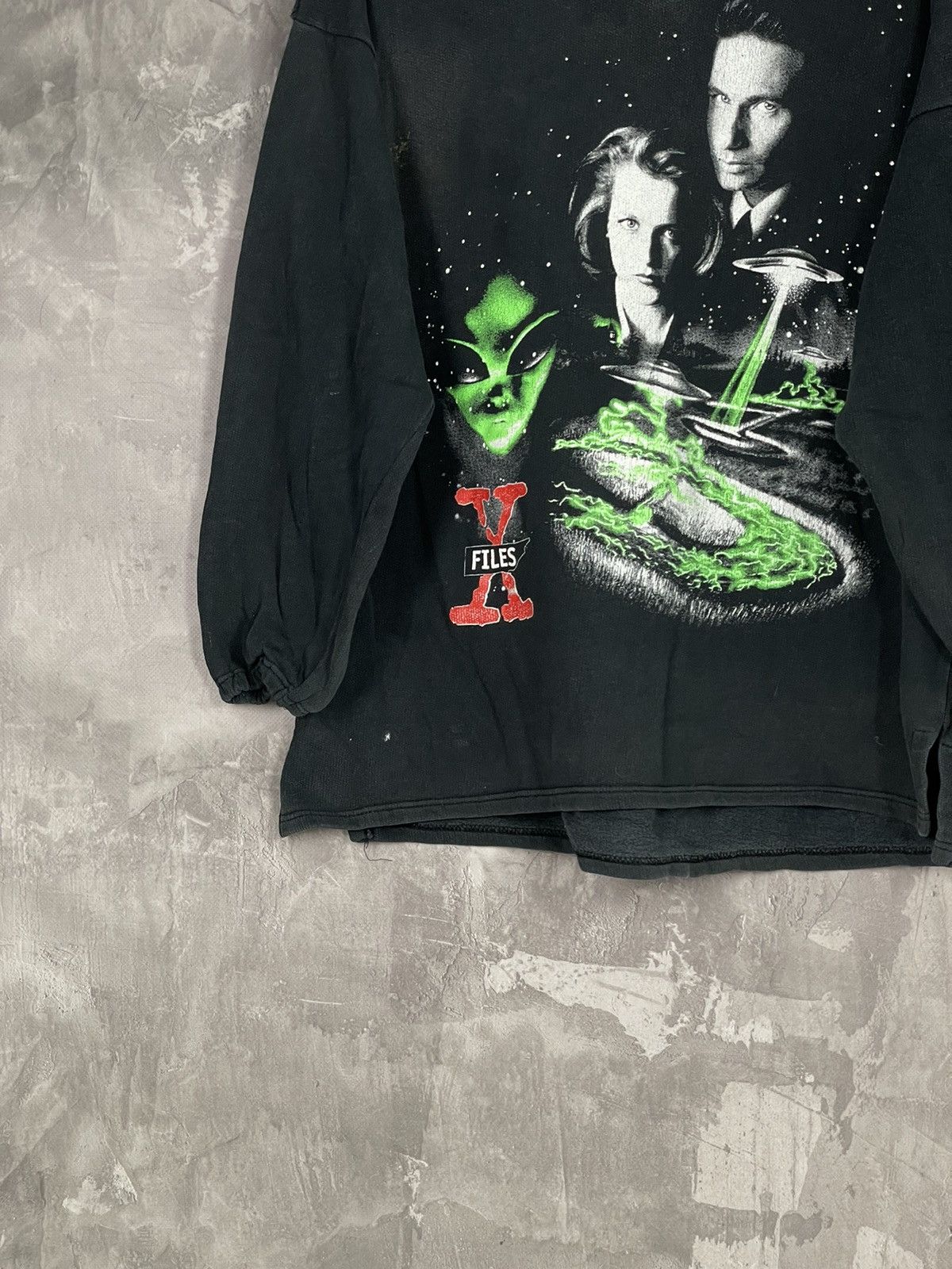 Vintage Vintage The X Files Faded Distressed Graphic 90s Hoodie Size US M / EU 48-50 / 2 - 5 Thumbnail