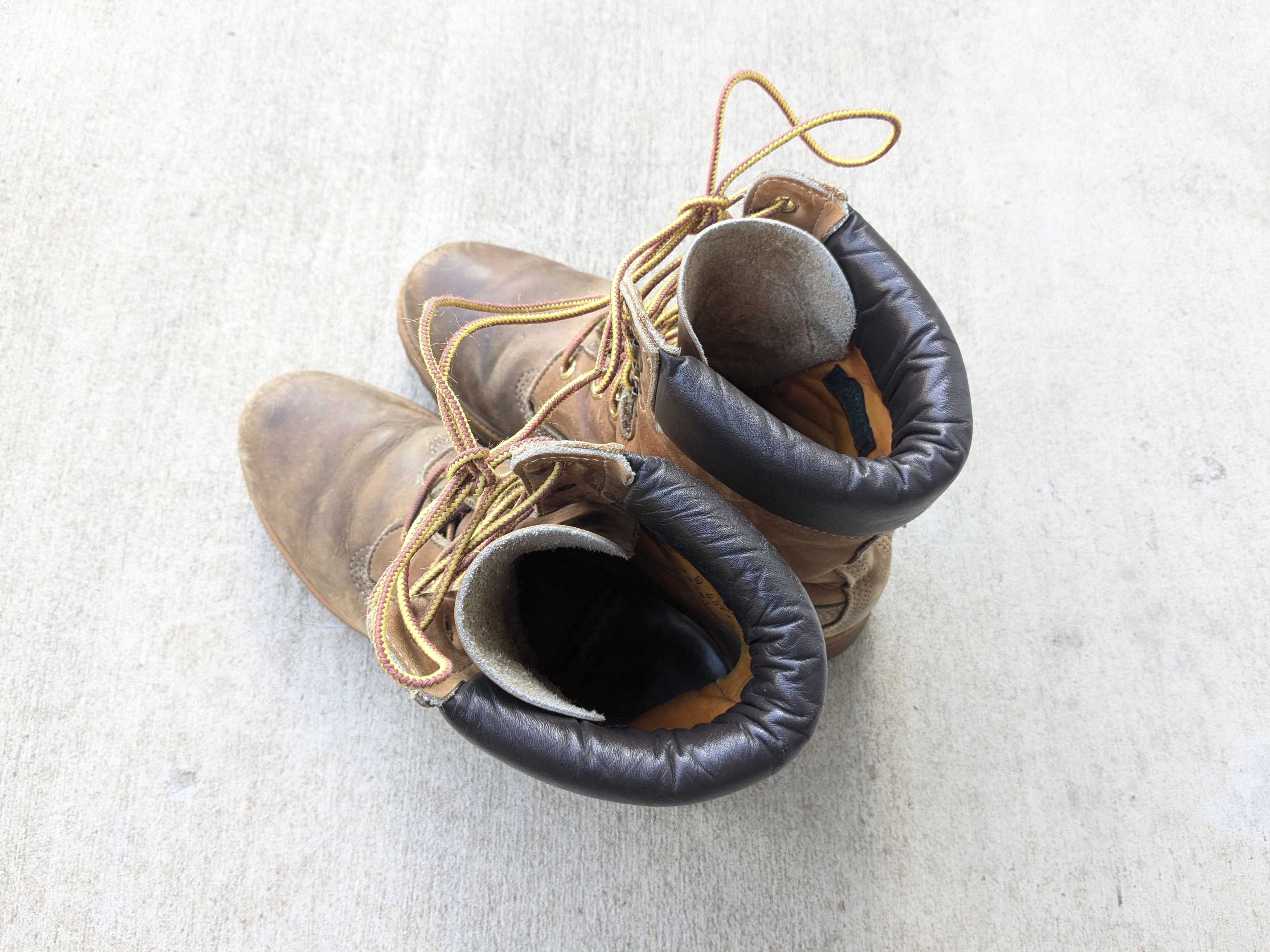 Timberland Timberland Boots 10 Wide Brown Tan Wheat Suede Nubuck Size US 10 / EU 43 - 12 Thumbnail