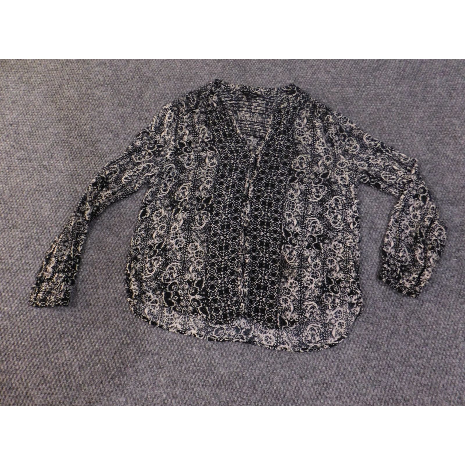 Lucky Brand Lucky Brand Shirt Blouse Womens XS Geometric Patchwork V-Neck Flutter Sleeve Black Size XS / US 0-2 / IT 36-38 - 2 Thumbnail