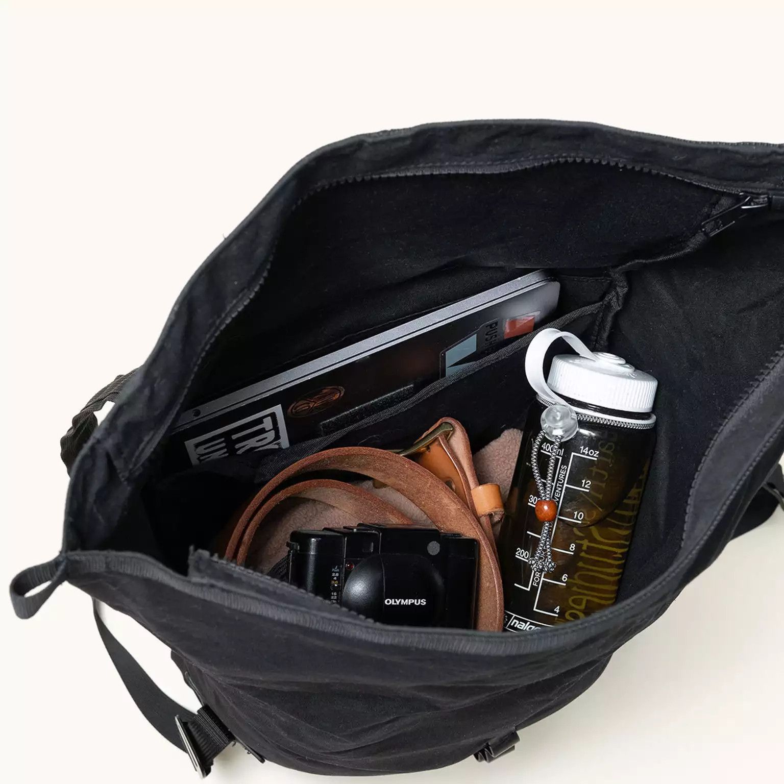 Tanner Goods Tanner Goods Roll Top Lite Backpack Size ONE SIZE - 7 Thumbnail