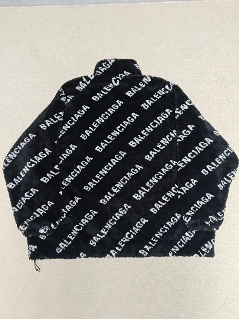 Balenciaga Balenciaga size 34 Full of bullet screen teddy lambswool bl Size US M / EU 48-50 / 2 - 2 Thumbnail