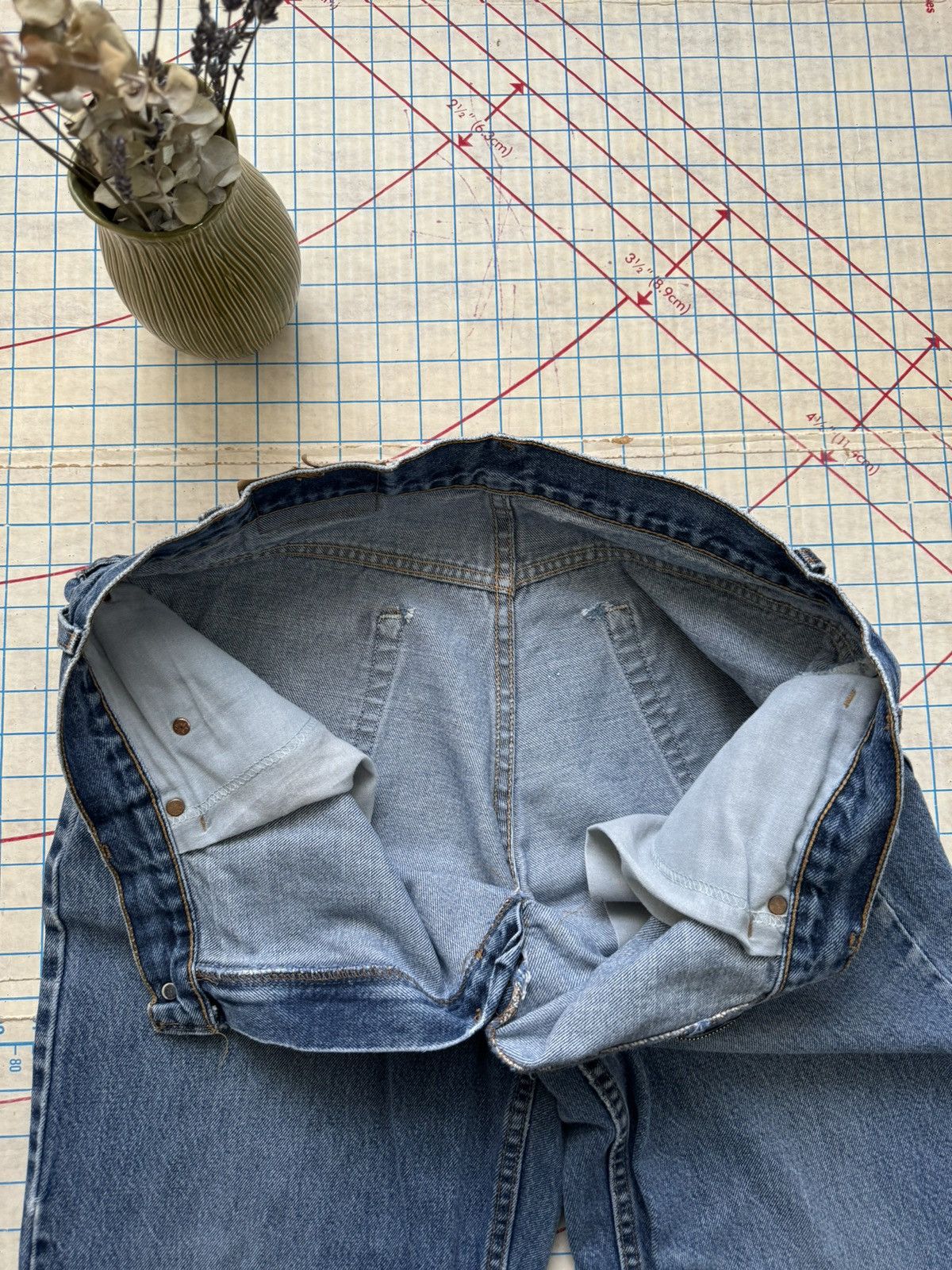 Levi's × Levi's Vintage Clothing × Vintage Vintage Levi’s 550 Medium Wash Size 36 Relaxed Baggy Fit Size US 36 / EU 52 - 8 Thumbnail