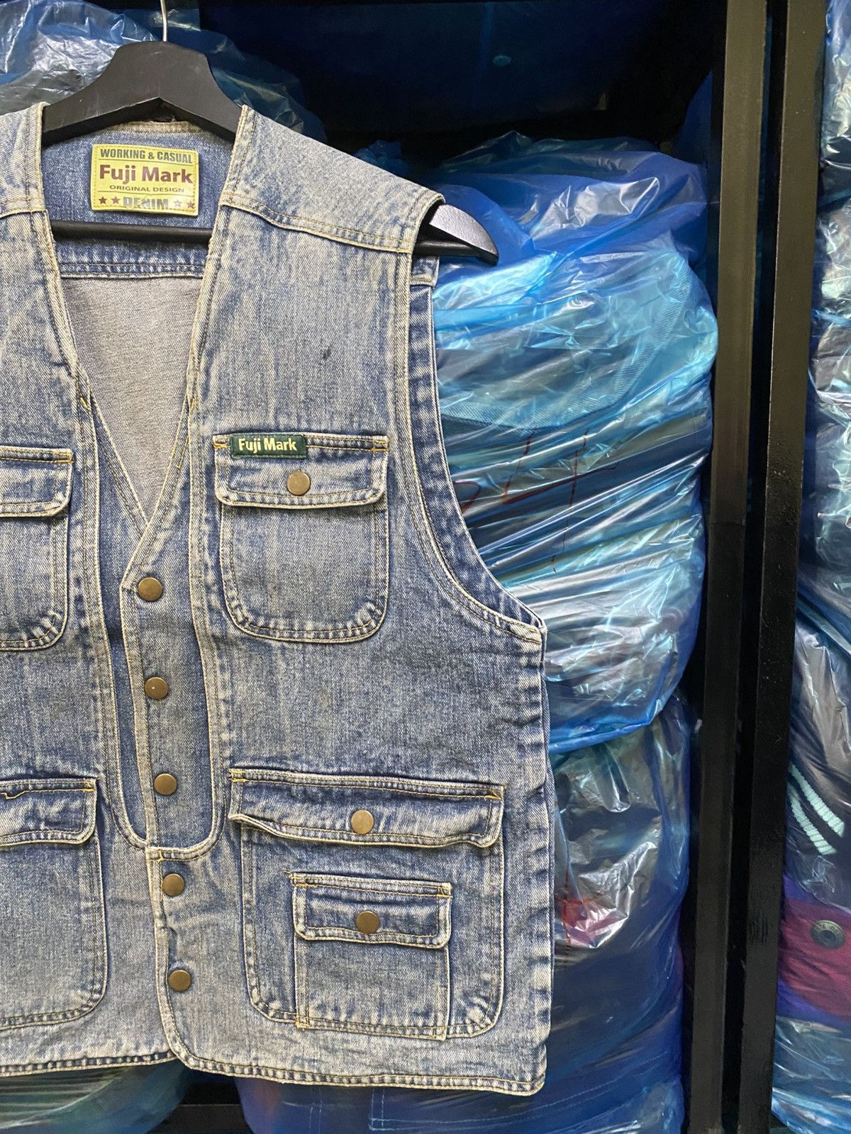 Japanese Brand Vintage Fuji Mark Denim Utility Vest Working & Casual Style Size US M / EU 48-50 / 2 - 4 Thumbnail