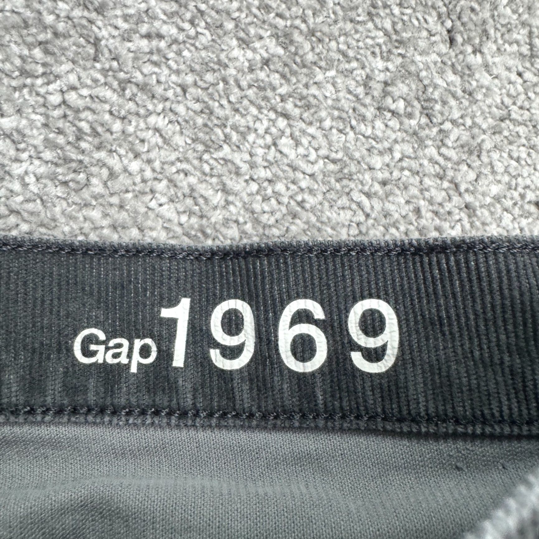 Gap Gap 1961 Always Skinny Corduroy Pants Womens 25 Regular Mid Rise Cotton Casual Gray Vintage? Size 42" / US 20 - 6 Thumbnail