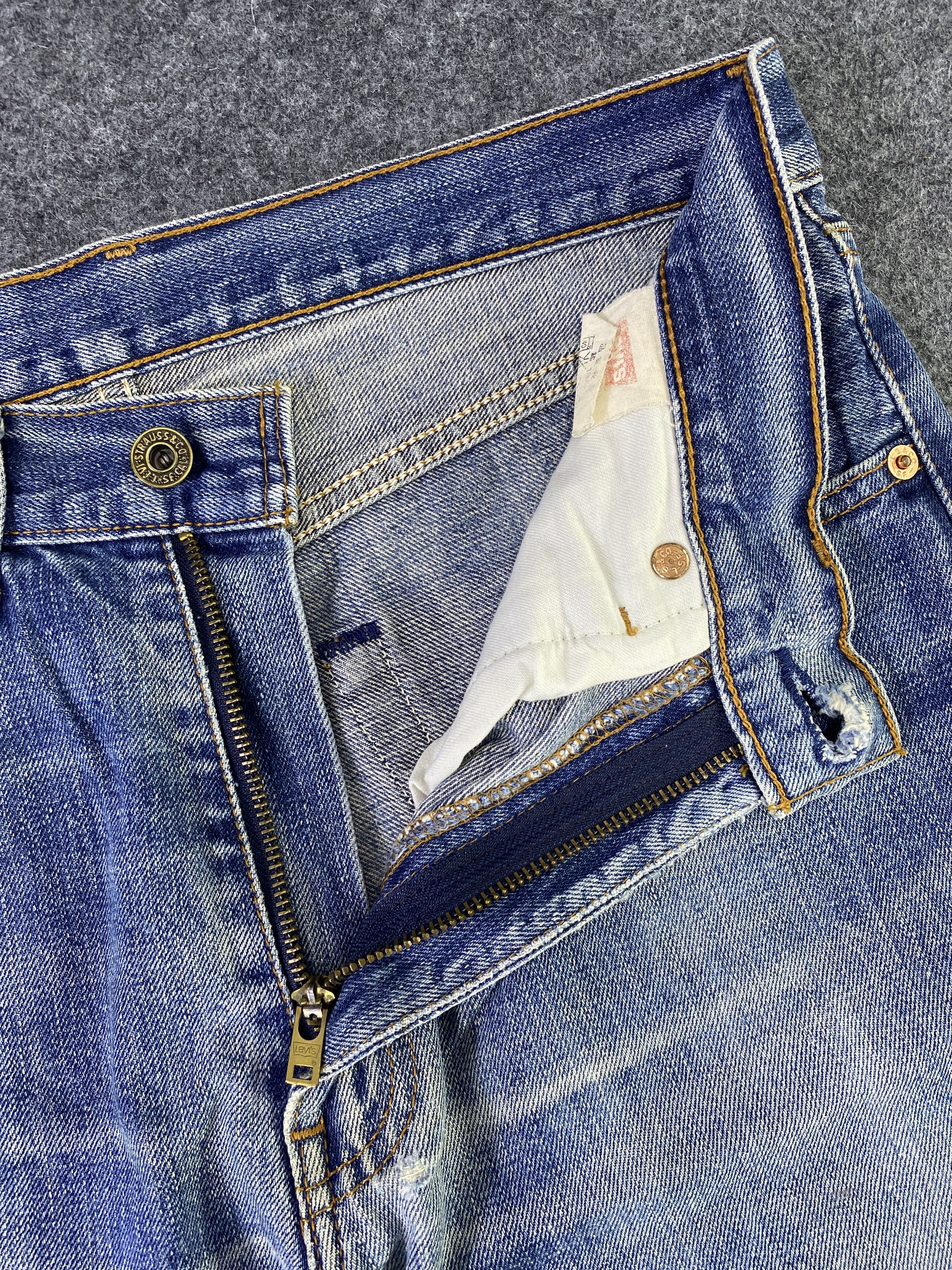 Levi's Vintage Levi's 502 Distresses Blue Wash Jeans - J881 Size US 32 / EU 48 - 5 Thumbnail