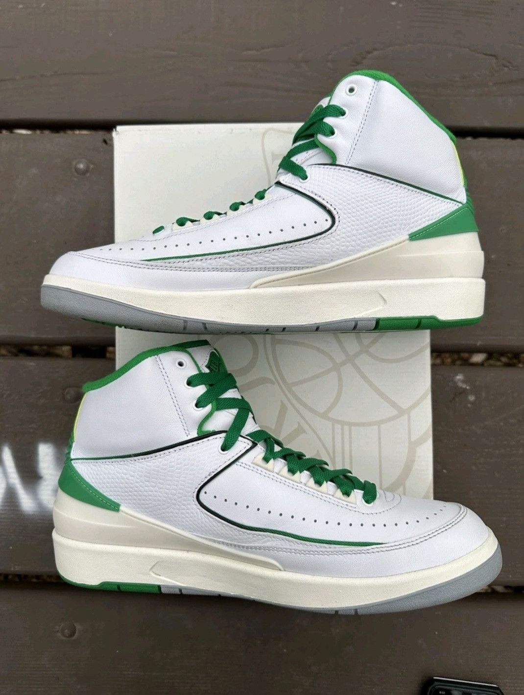 Jordan Brand Nike Air Jordan Retro 2 Lucky Green DR8884103 Size 10.5 Men Size US 10.5 / EU 43-44 - 3 Thumbnail