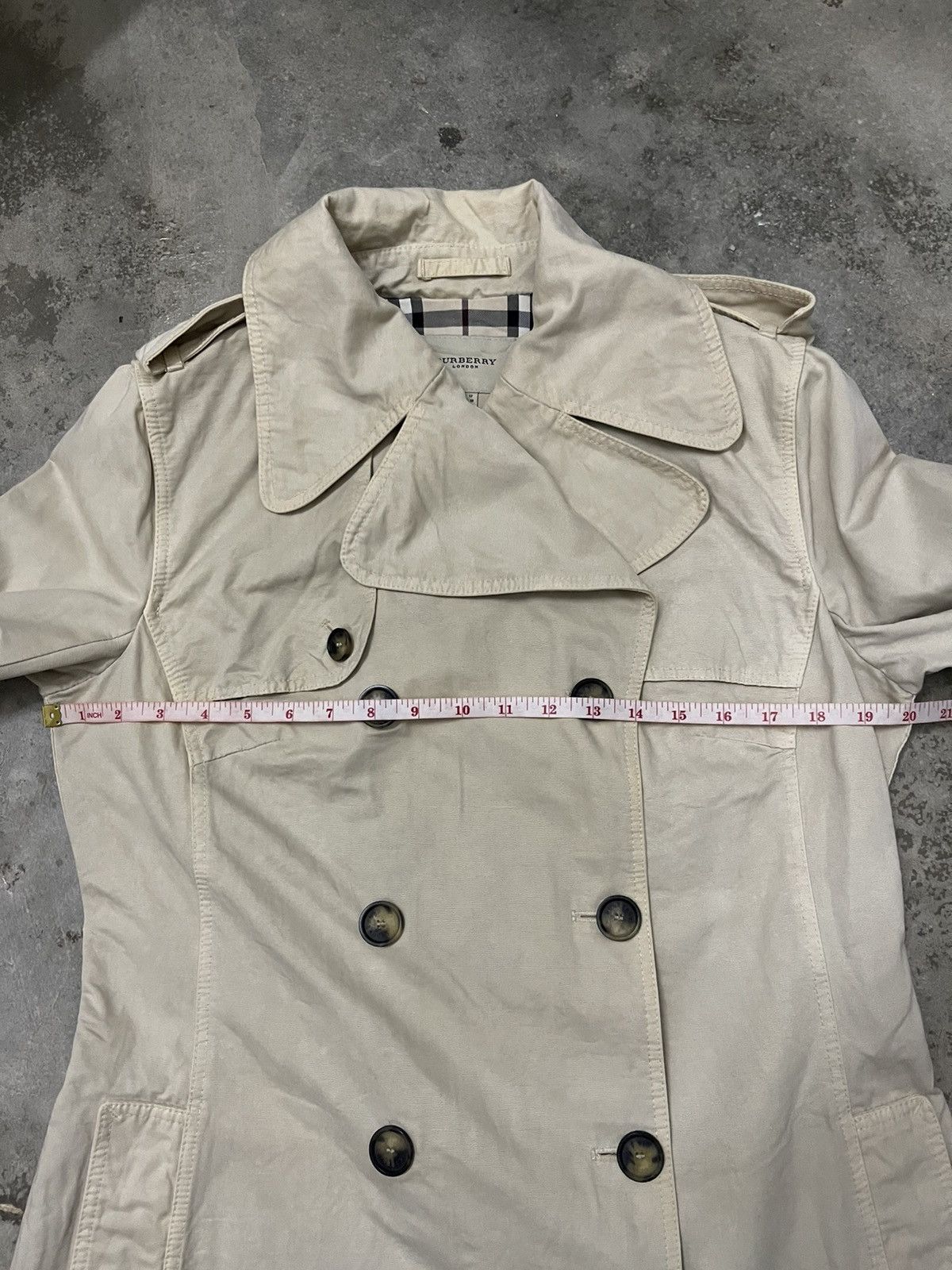 Burberry Burberry Trench Coat – Vintage, With Minor Defect Size L / US 10 / IT 46 - 13 Thumbnail