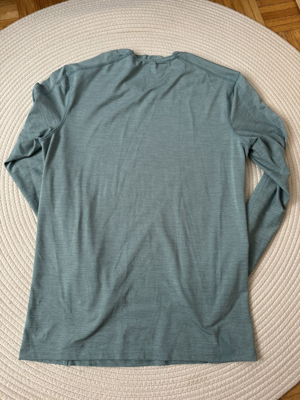 Other Ten Thousand Versatile Long Sleeve shirt set of 2 size XS Size XS / US 0-2 / IT 36-38 - 6 Thumbnail