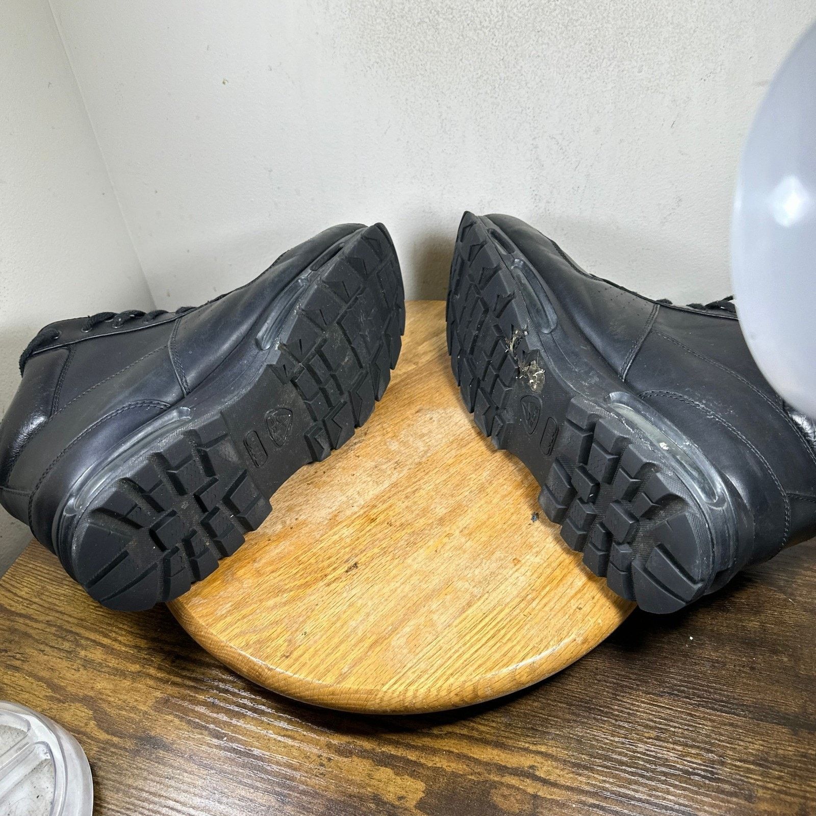 Nike Nike Air Max Goadome ACG Boots Men's Size 13 865031-009 Size US 13 / EU 46 - 4 Thumbnail