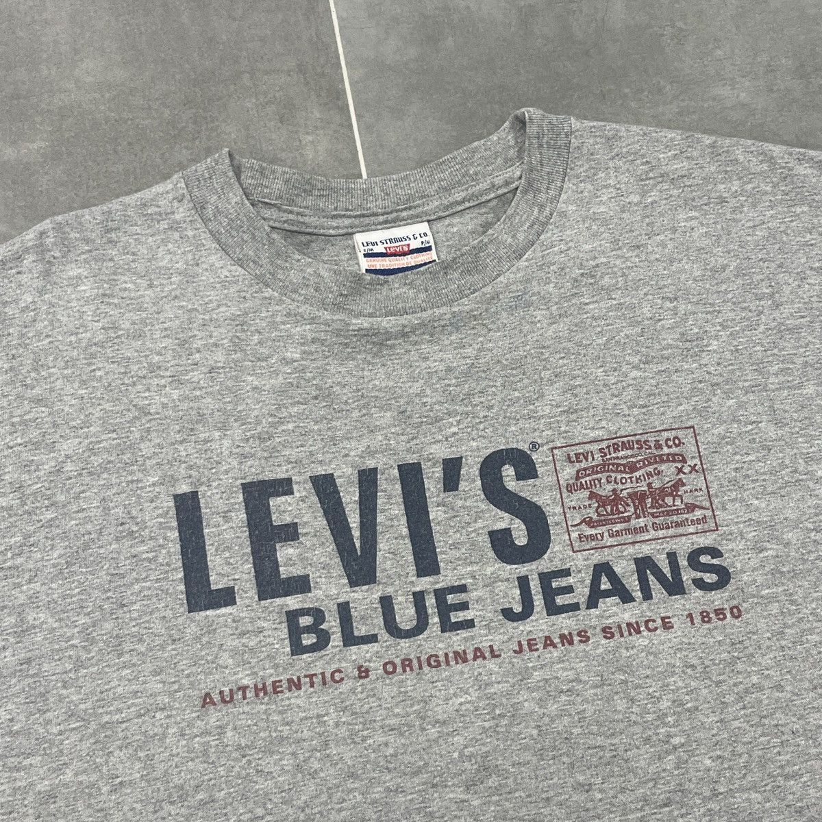 Levi's × Vintage Vintage Levi's Blue Jeans T-Shirt Size M Size US M / EU 48-50 / 2 - 6 Thumbnail