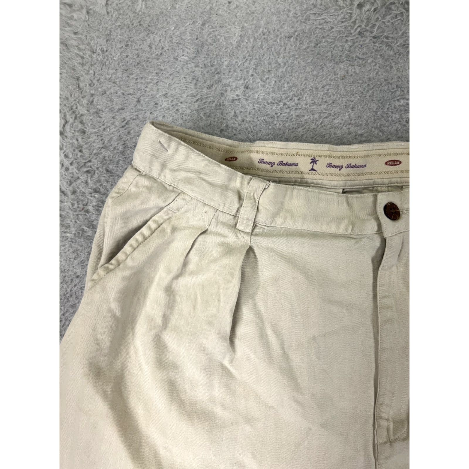 Tommy Bahama Tommy Bahama Shorts Men 36 Beige Cotton Silk Pleated Bermuda Quick Dry Golf Beach Resort Size US 36 / EU 52 - 4 Thumbnail