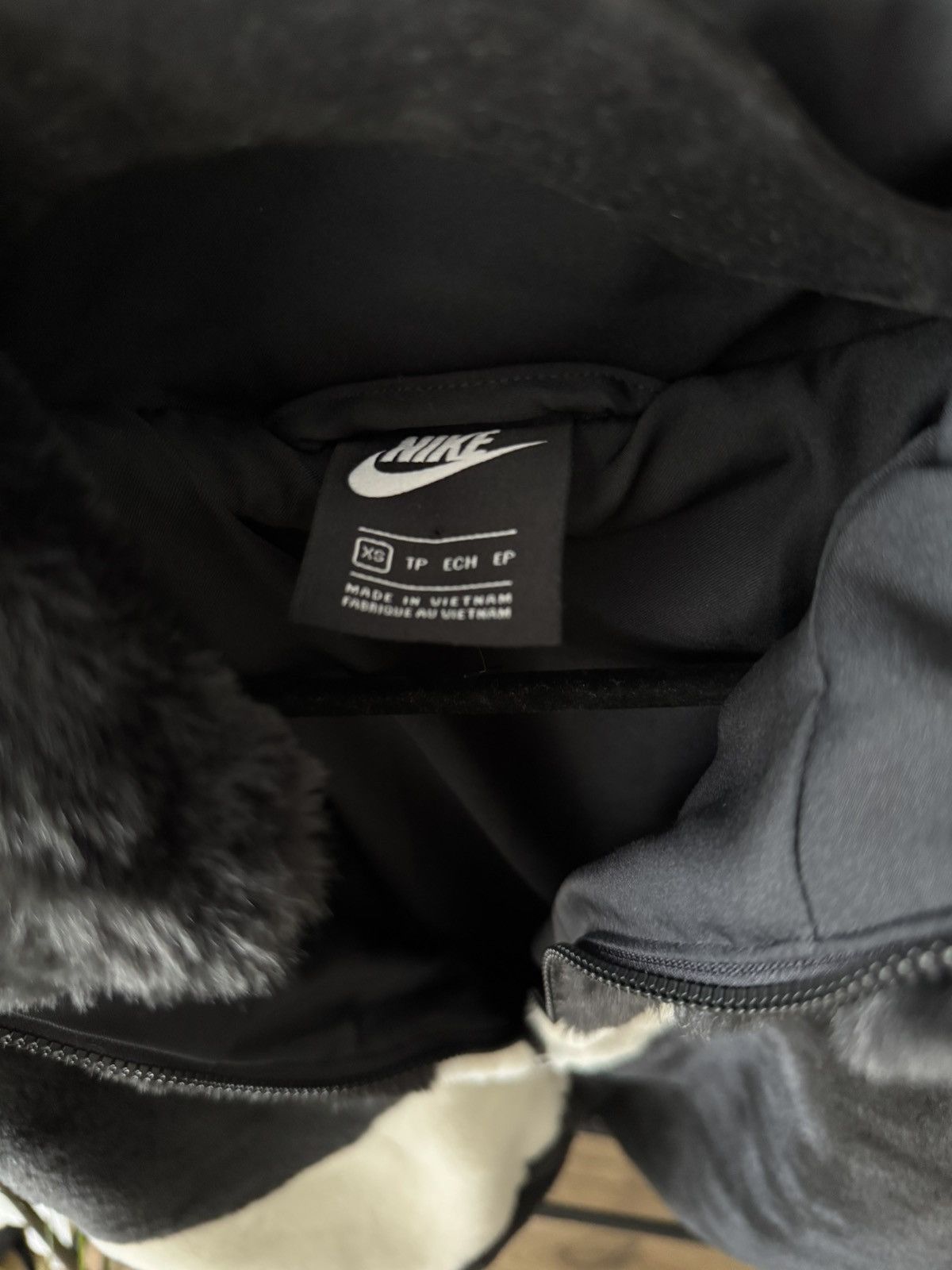 Nike Nike big swoosh faux fur new Size XS / US 0-2 / IT 36-38 - 8 Thumbnail