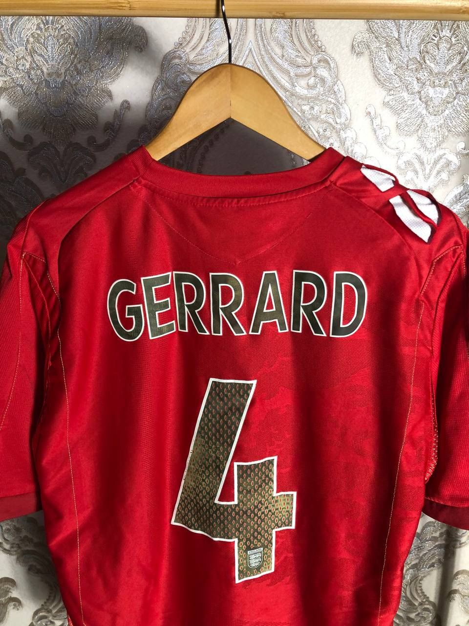 Umbro VINTAGE UMBRO ENGLAND LIVERPOOL SOCCER JERSEY RETRO Y2K 90s Size US L / EU 52-54 / 3 - 8 Thumbnail