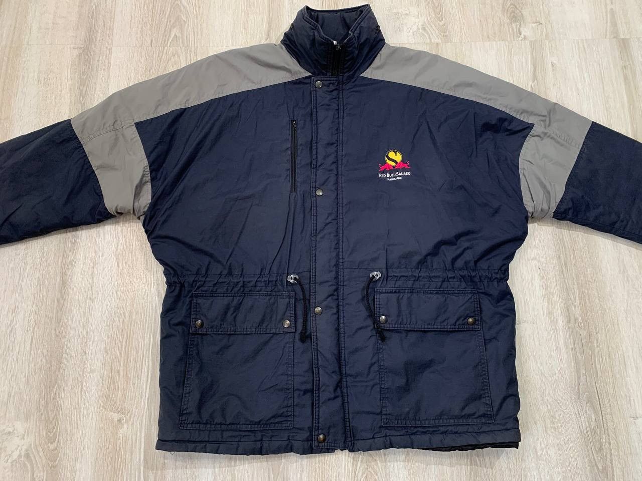 Vintage Mens vintage jacket Red Bull Sauber Formula 1 Size XL Size US XL / EU 56 / 4 - 2 Thumbnail