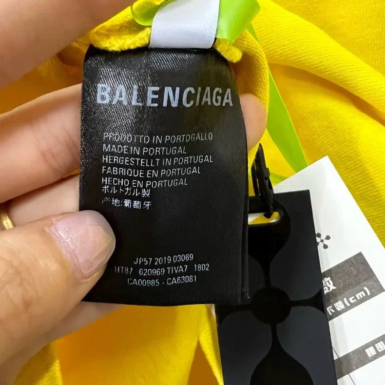 Balenciaga Balenciaga Yellow Letter Printed Logo Short Sleeve T-Shirt Size US XS / EU 42 / 0 - 3 Thumbnail
