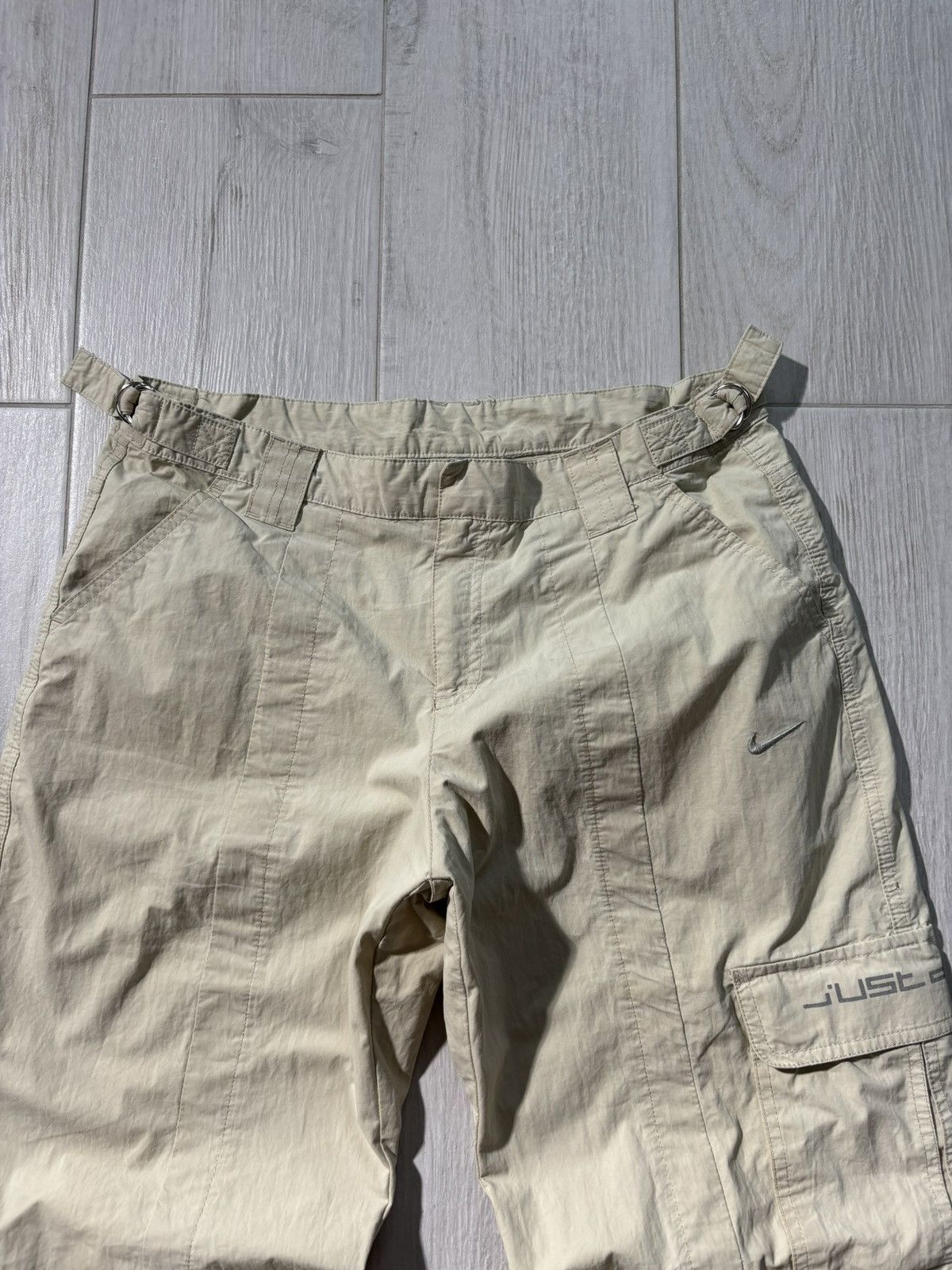 Nike Vintage Nike Cargo Pants Baggy GorpCore Style Swoosh Logo Size 28" / US 6 / IT 42 - 6 Thumbnail