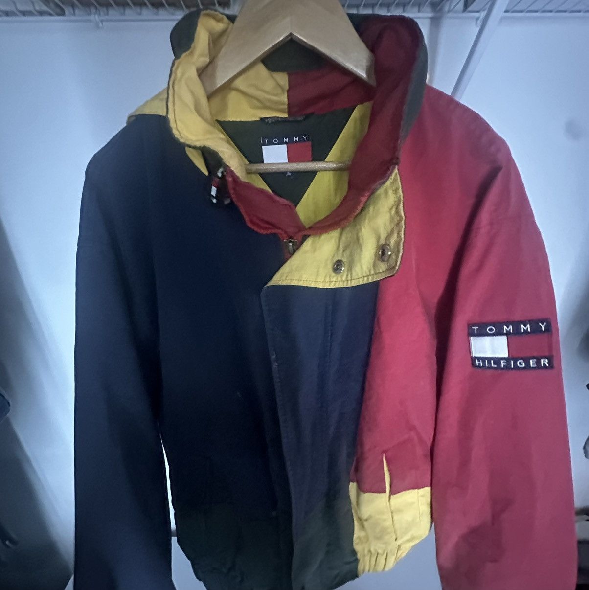 Tommy Hilfiger Vintage Tommy Hilfiger Jacket – Size Large Size US L / EU 52-54 / 3 - 4 Thumbnail