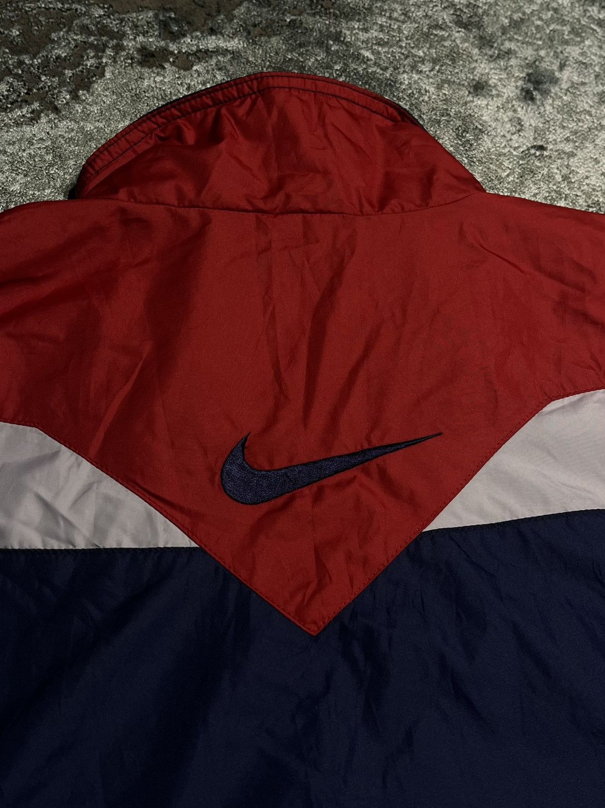 Nike Vintage Nike Sportswear Heritage Windrunner – Navy/Red/White Size US M / EU 48-50 / 2 - 5 Thumbnail