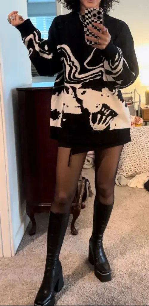 Other Painting Skull Graphic Knitted Sweater Size US L / EU 52-54 / 3 - 4 Thumbnail