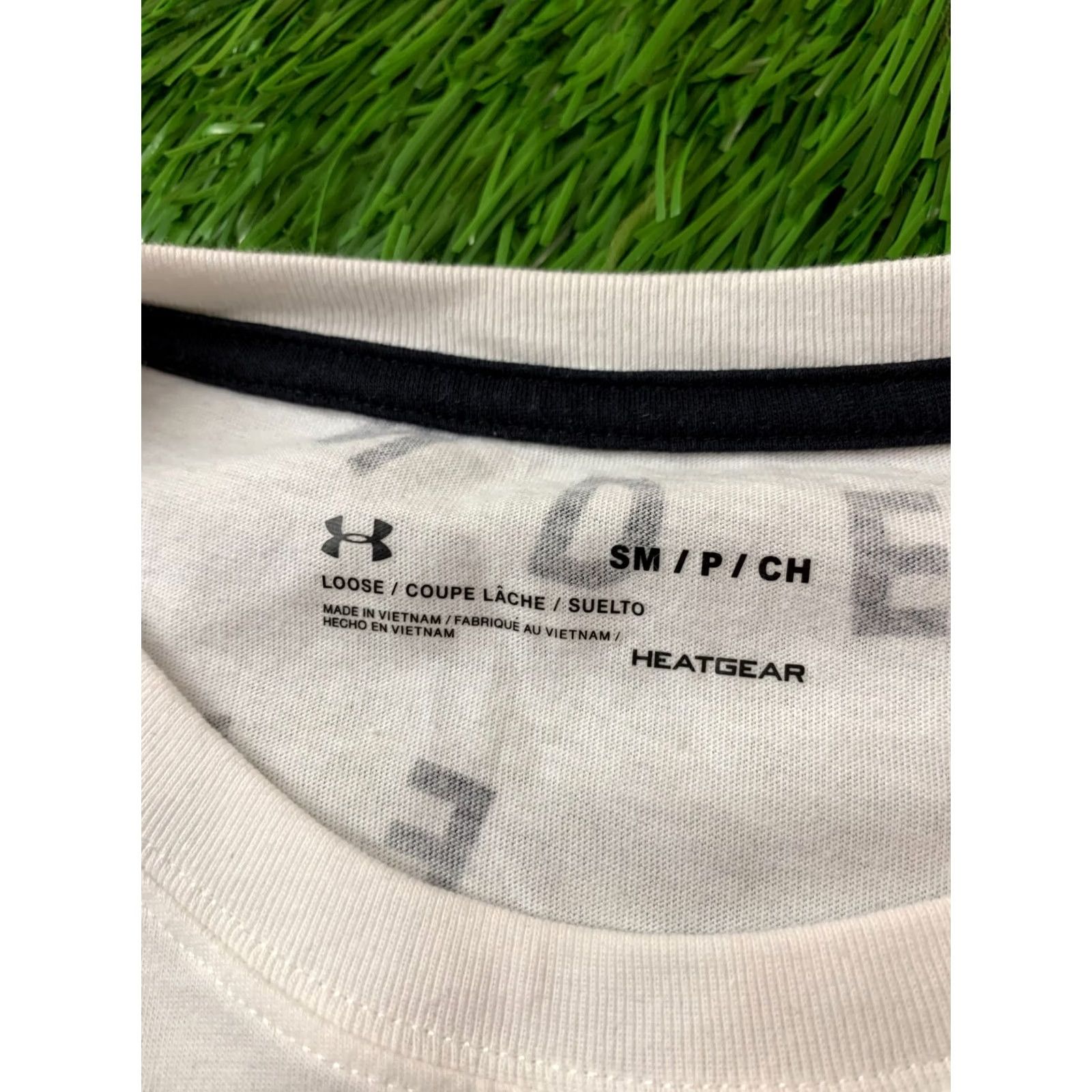 Under Armour UNDER ARMOUR HEATGEAR TRAINING SHIRT JERSEY SMALL WHITE CROSSFIT Size US S / EU 44-46 / 1 - 4 Thumbnail