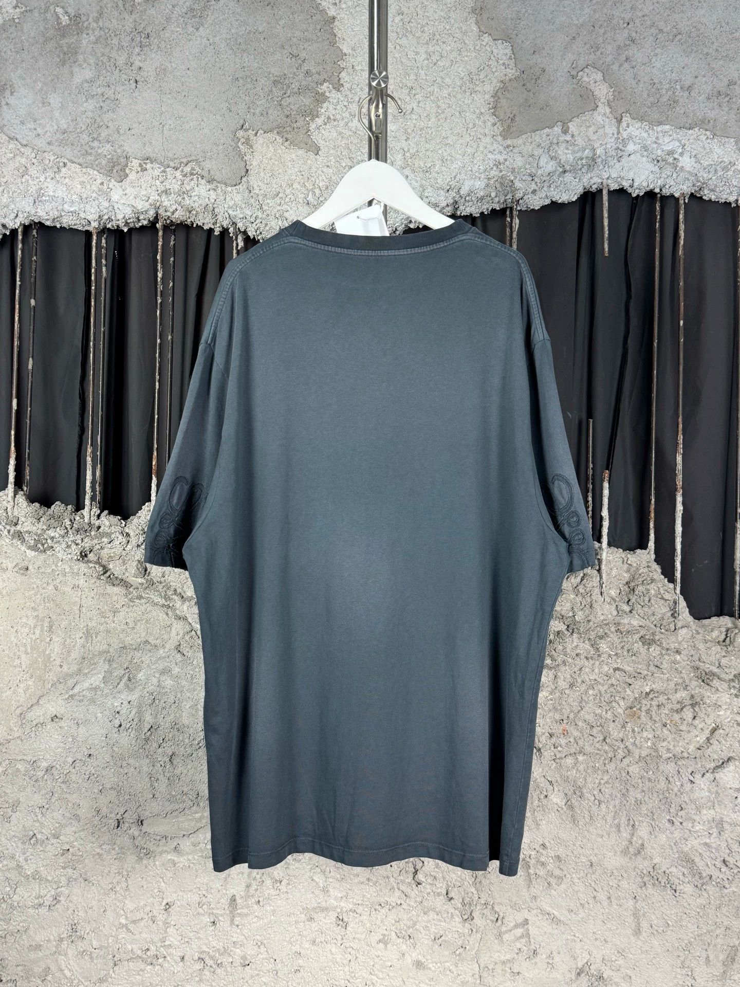 Loewe Loewe Distressed Wash Cuff Logo SS Tee S New Size US S / EU 44-46 / 1 - 2 Thumbnail