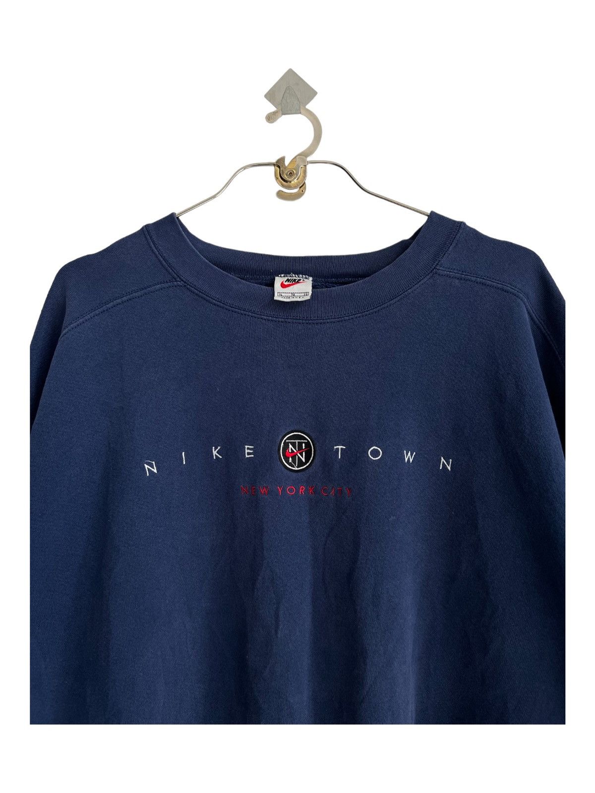 Rap Tees 1990s Nike Town RARE NYC Rapper Baggy Oversized Sweatshirt Size US XL / EU 56 / 4 - 2 Thumbnail
