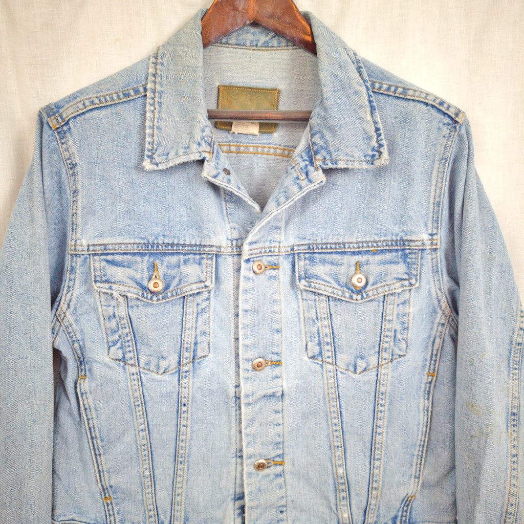 Gap × Vintage Vintage Wonderfully Distressed Gap Light Wash Denim Jacket M Size US M / EU 48-50 / 2 - 8 Thumbnail