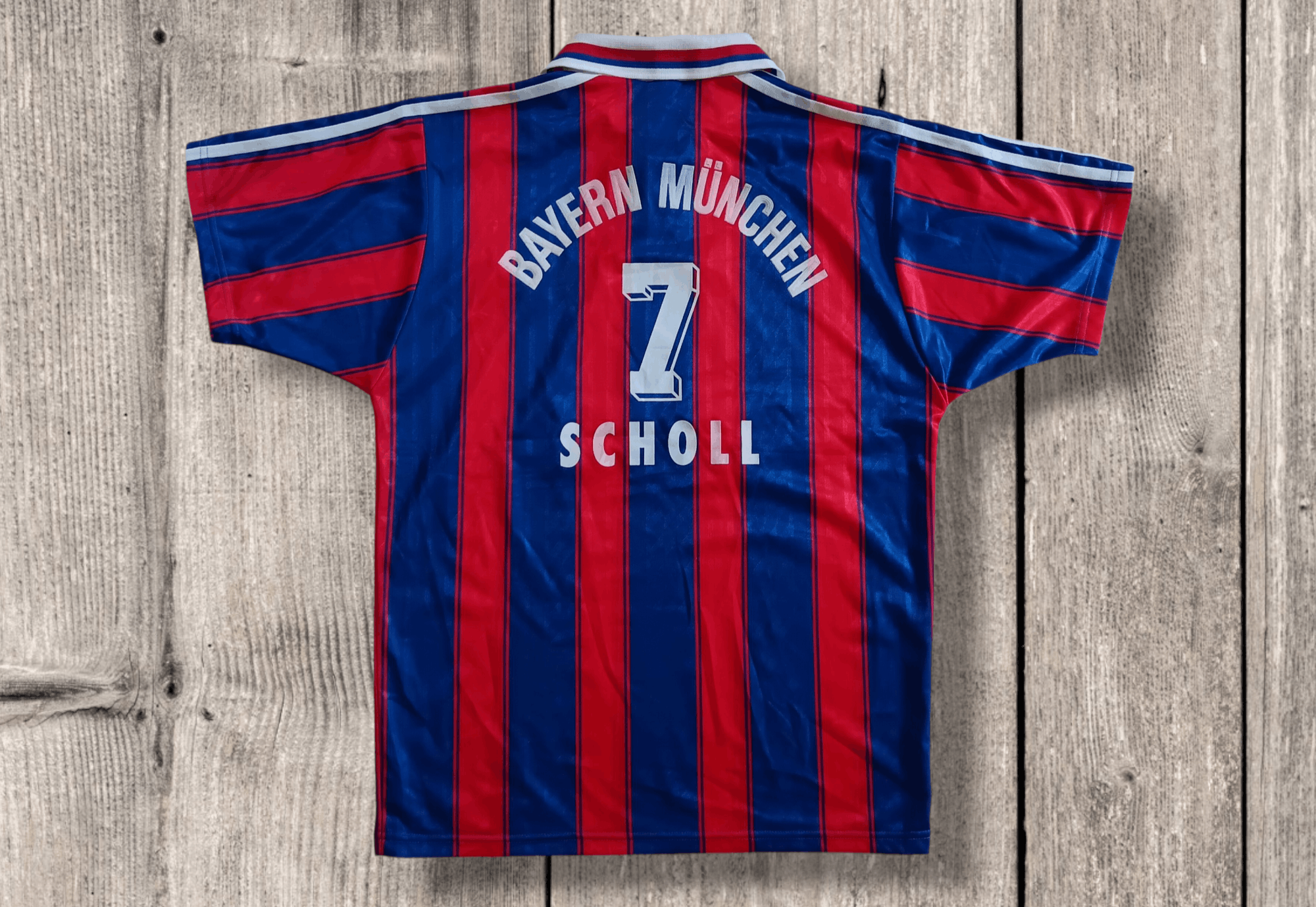 Adidas 1995-1997 | Bayern Munich (Home) | Vintage Jersey Size US S / EU 44-46 / 1 - 2 Thumbnail