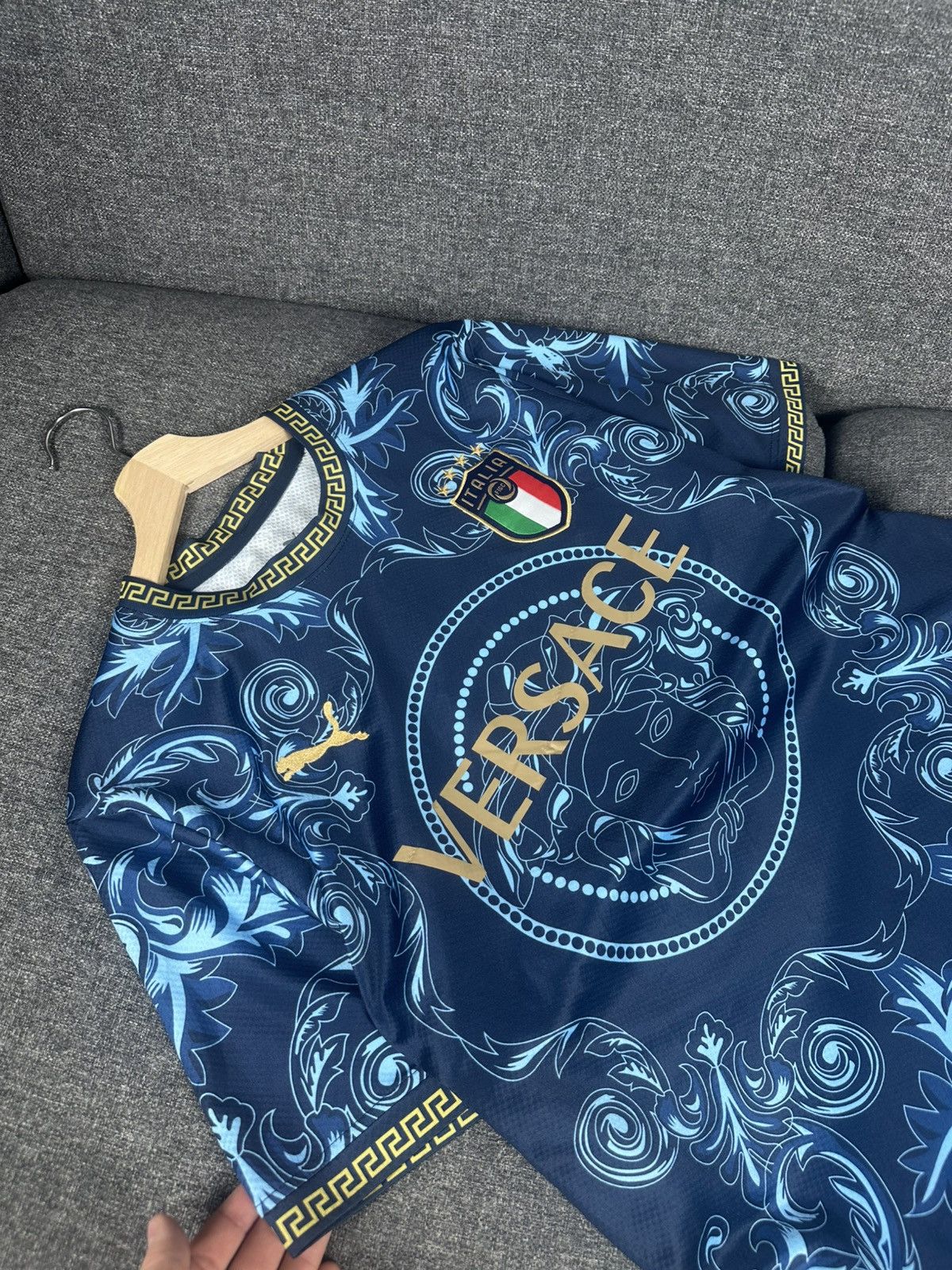 Puma Rare Puma Versace Italy Italia Football Soccer Jersey Size US L / EU 52-54 / 3 - 2 Thumbnail