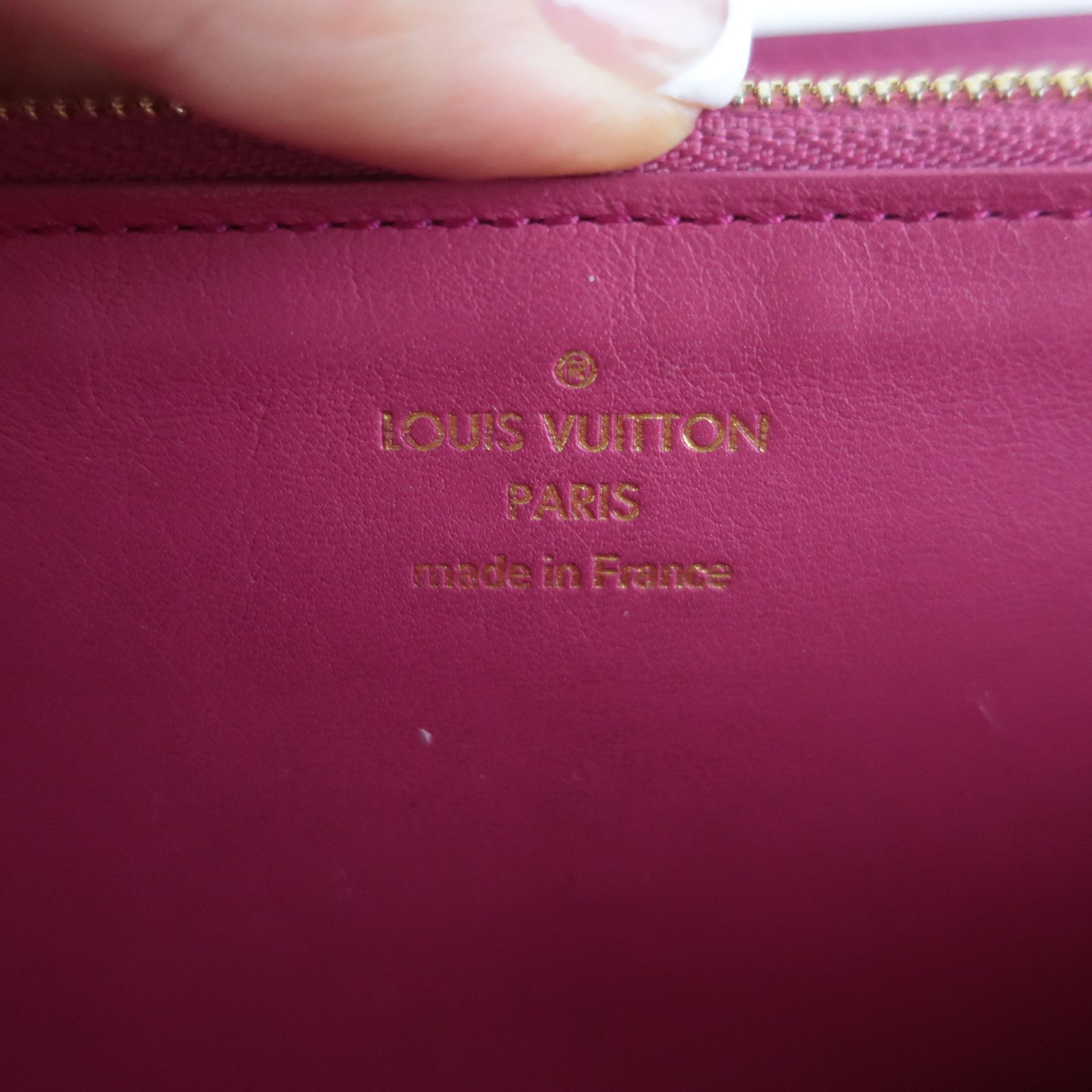 Louis Vuitton Louis Vuitton Black Taurillon Leather Capucines Wallet Size ONE SIZE - 17 Thumbnail