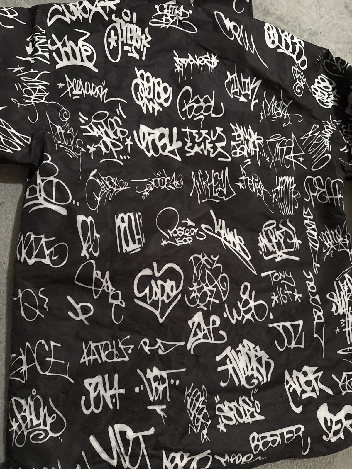 Other Vintage 90s Graffiti Nylon Rain Jacket Parka Medium/Large Size US L / EU 52-54 / 3 - 6 Thumbnail