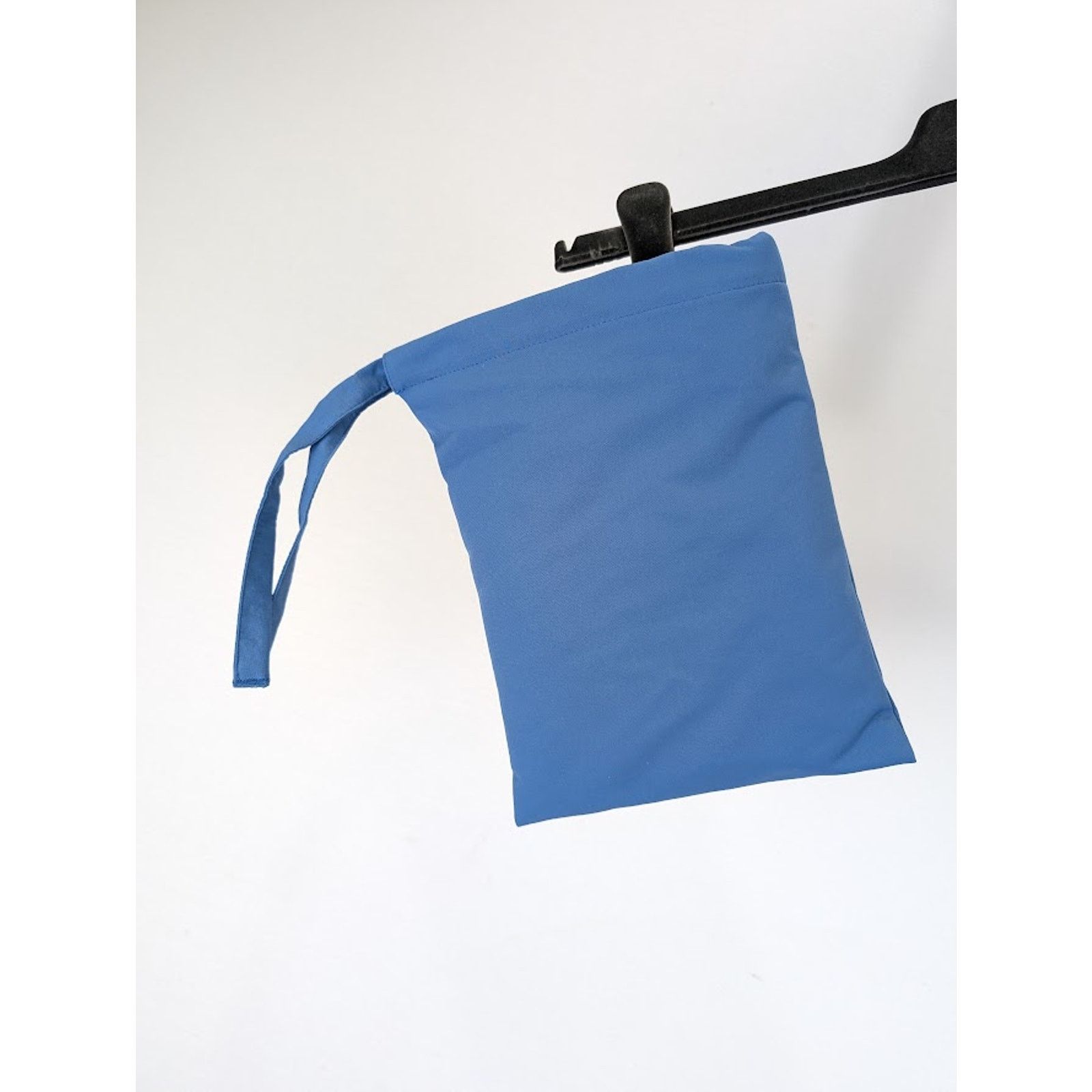 Bottega Veneta o1rshd1 Long Leg Nylon Swim Shorts in Surf Blue Size US 36 / EU 52 - 20 Thumbnail