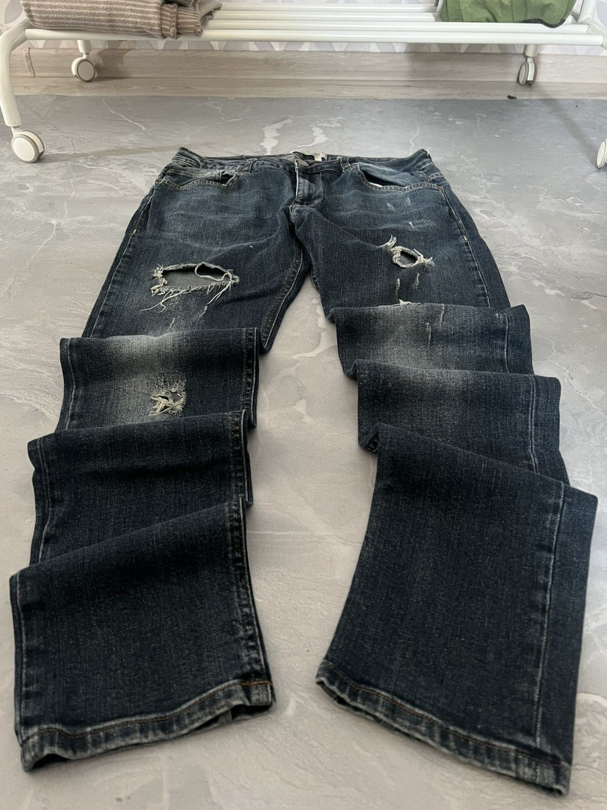 Japanese Brand Faded Slim Fit Black Jeans/ Everyday Minimal Look Glamour Size US 33 - 2 Thumbnail