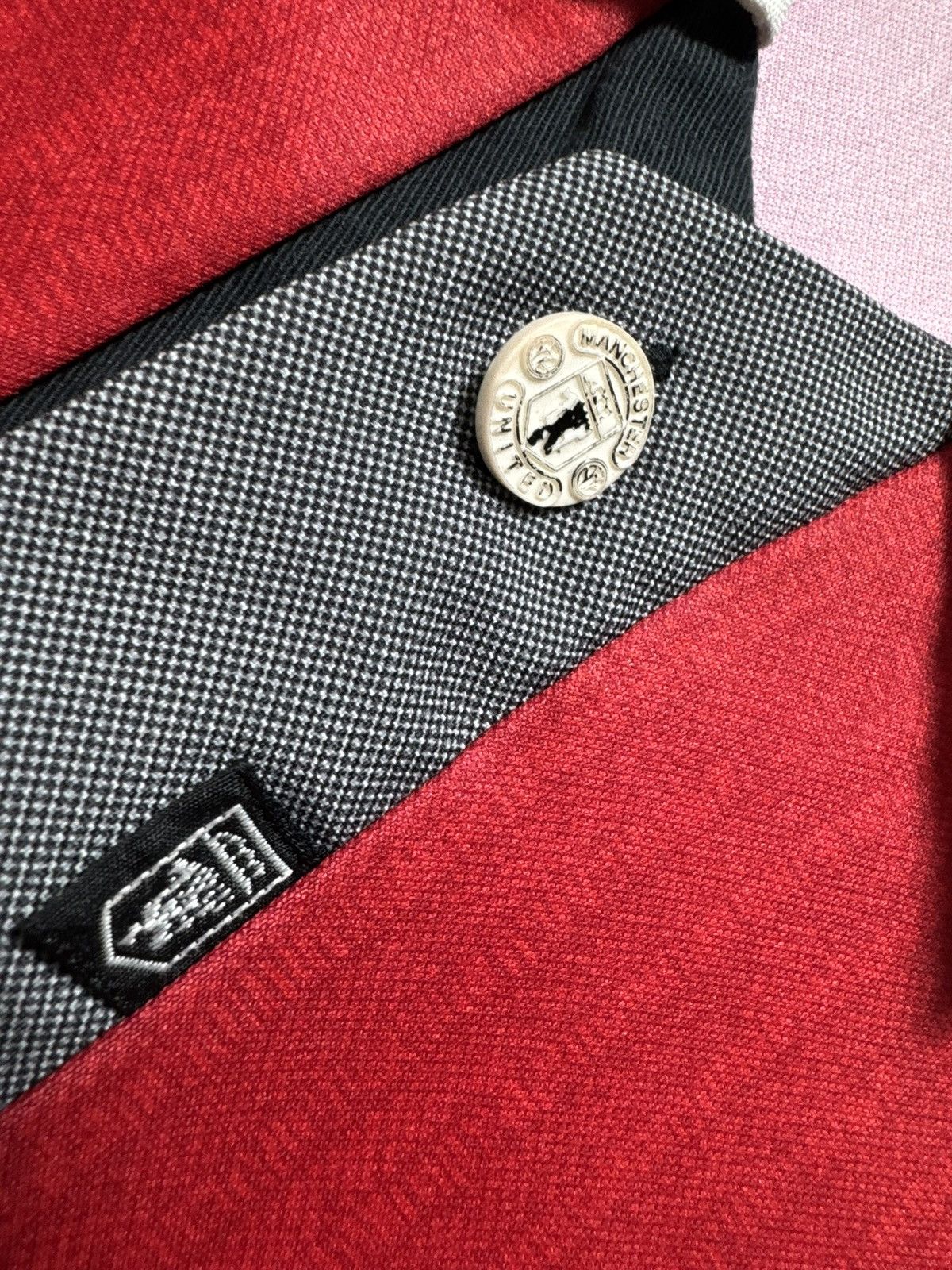 Umbro Umbro FC Manchester United 1996/1998 Vintage Soccer Jersey Size US S / EU 44-46 / 1 - 8 Thumbnail