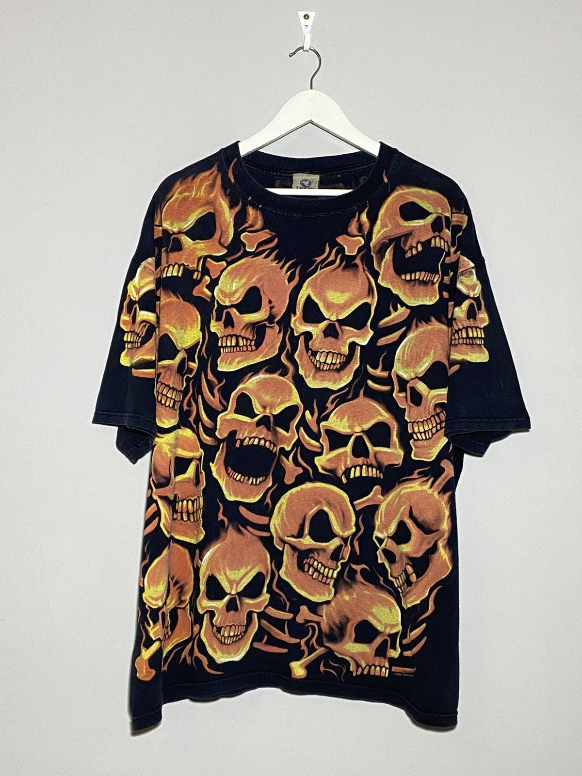 Liquid Blue Vintage 00s Liquid Blue Skull Pile All Over Print T-Shirt DS Size US XL / EU 56 / 4 - 1 Thumbnail