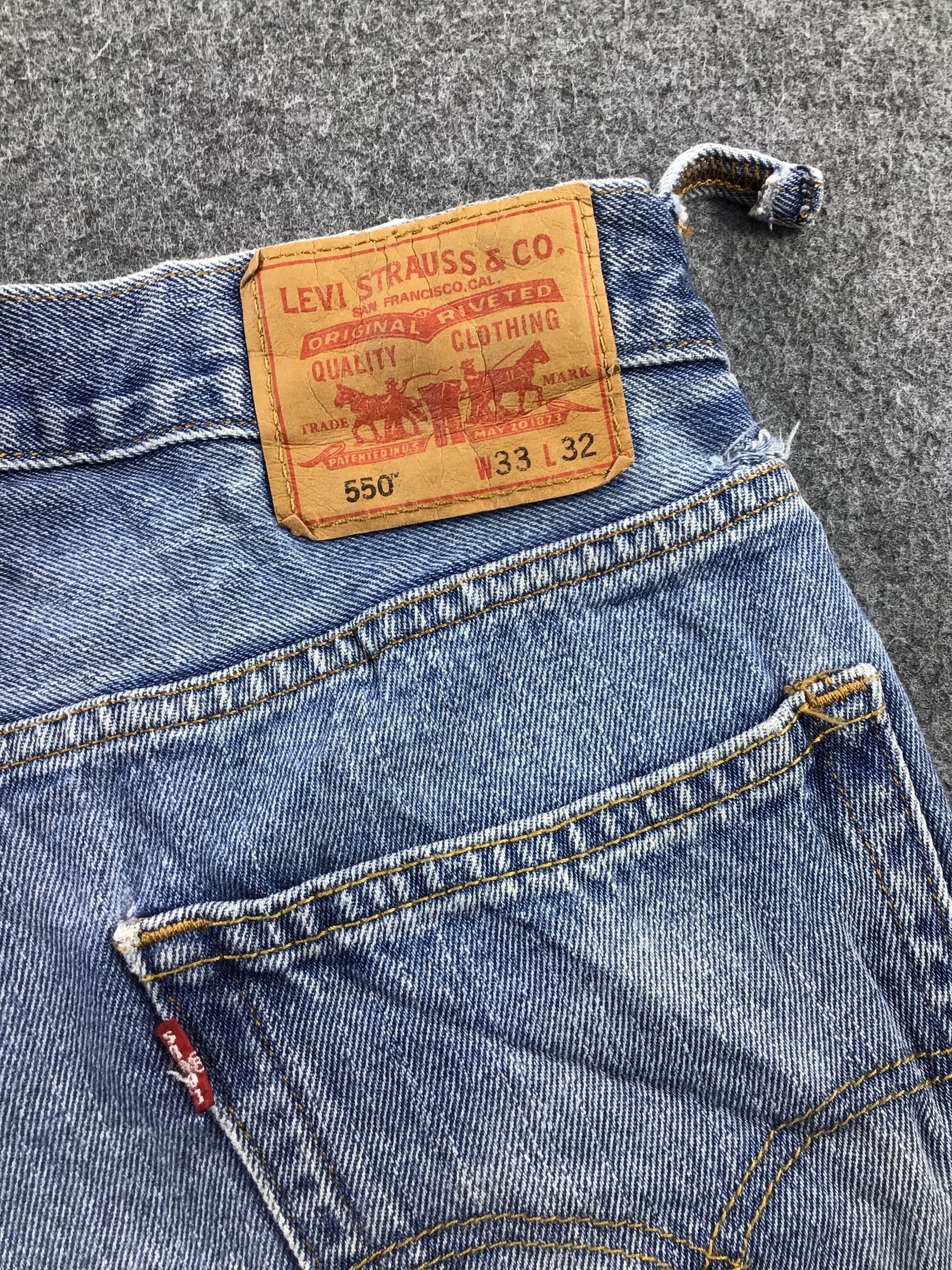 Levi's Vintage Levis 550 Jeans Faded Blue Denim KJ264 Size US 33 - 5 Thumbnail