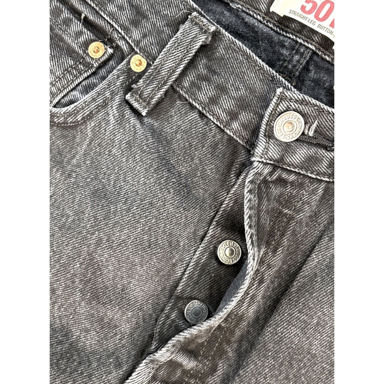 Levi's VINTAGE Levi's 501 Jeans Mens 34x32 Black Button Fly Straight Classic Denim 90s USA 5-Pocket Weathered/Light Wash Size US 34 / EU 50 - 6 Thumbnail