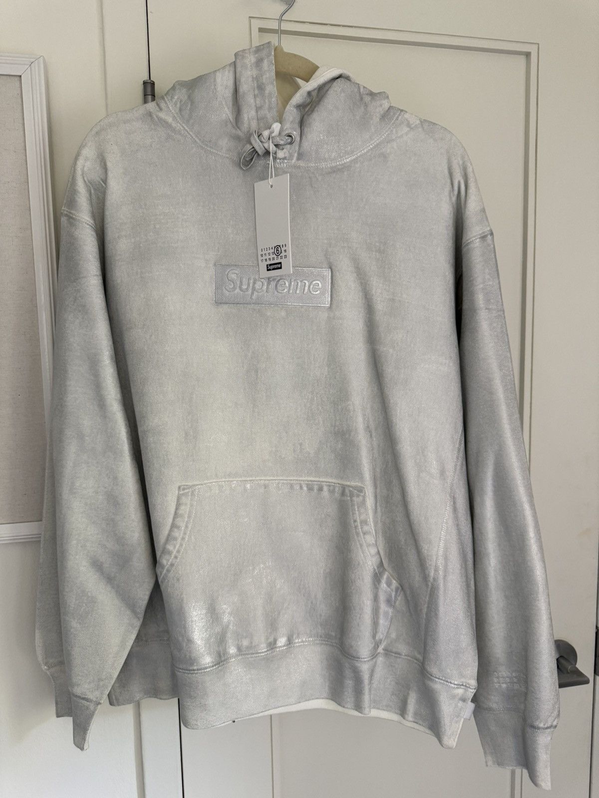 Maison Margiela × Supreme Supreme x MM6 Maison Margiela Foil Box Logo Hoodie White Size US M / EU 48-50 / 2 - 1 Thumbnail