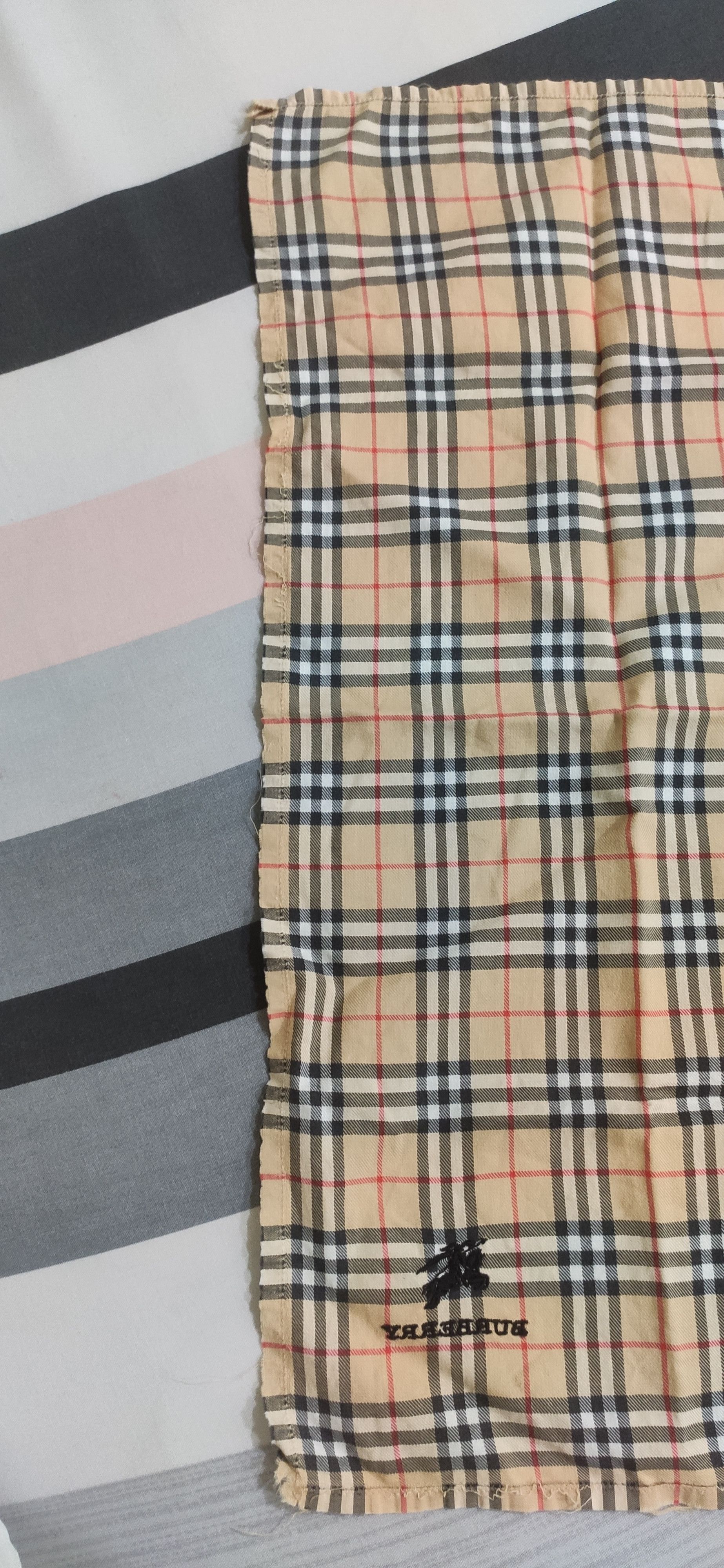 Burberry BURBERRY NOVA CHECK BANDANA/HANDKERCHIEF Size ONE SIZE - 8 Thumbnail