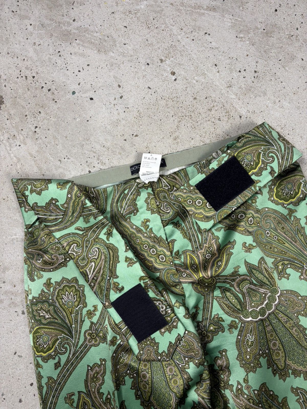Dolce & Gabbana SS2000 Dolce & Gabbana Paisley Print Silk Set Pants + Shirt Size 30" / US 8 / IT 44 - 20 Thumbnail