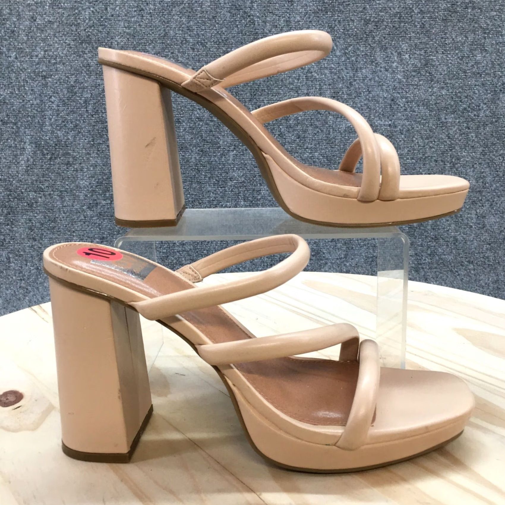 Dolce Vita Dolce Vita Heels Womens 10 Pyro Platform Beige Faux Leather Embossed Block Shiny Vintage: No Size US 10 / IT 40 - 2 Thumbnail