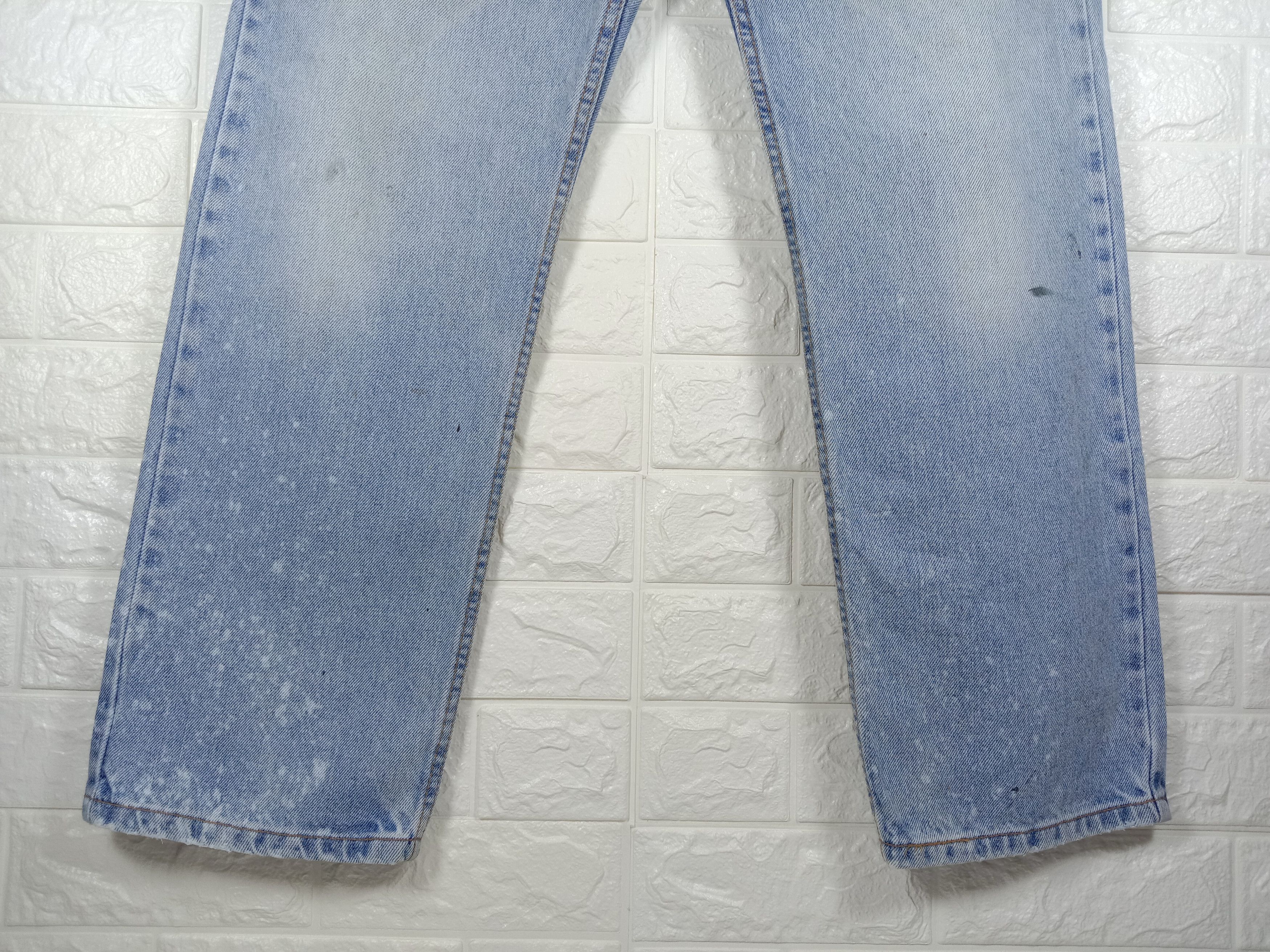 Levi's Vintage Levi's 505 Light Wash Jeans Distressed Denim Size US 31 - 4 Thumbnail